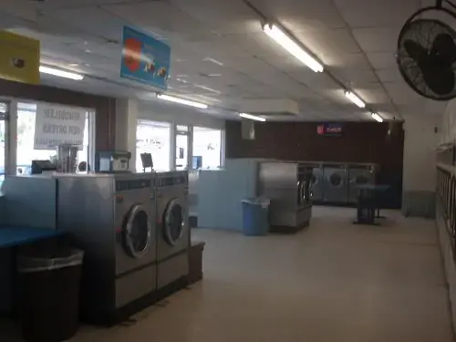 Biscoe Coin Laundry thumbnail 6