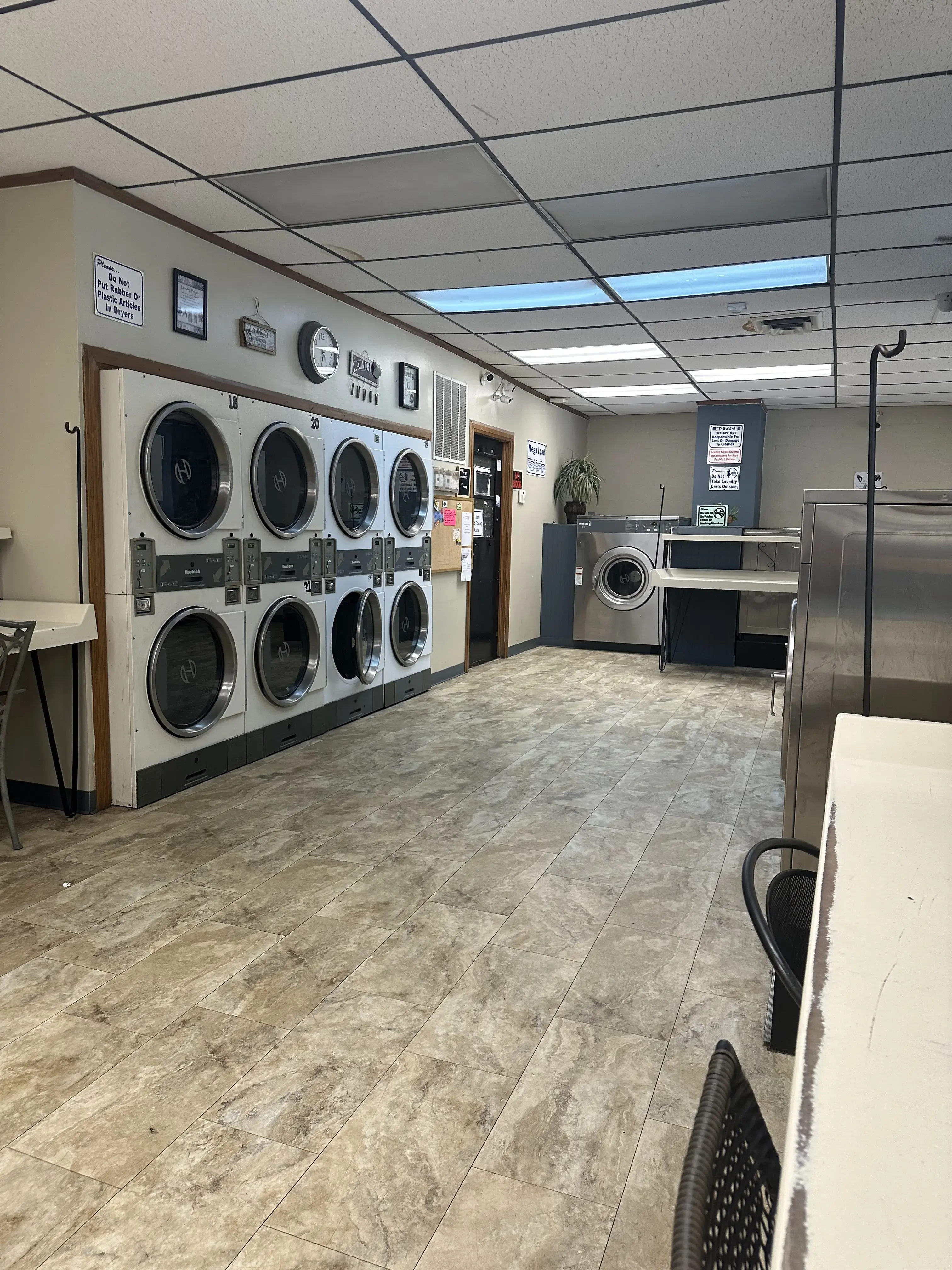 BJ's Laundromat thumbnail 5