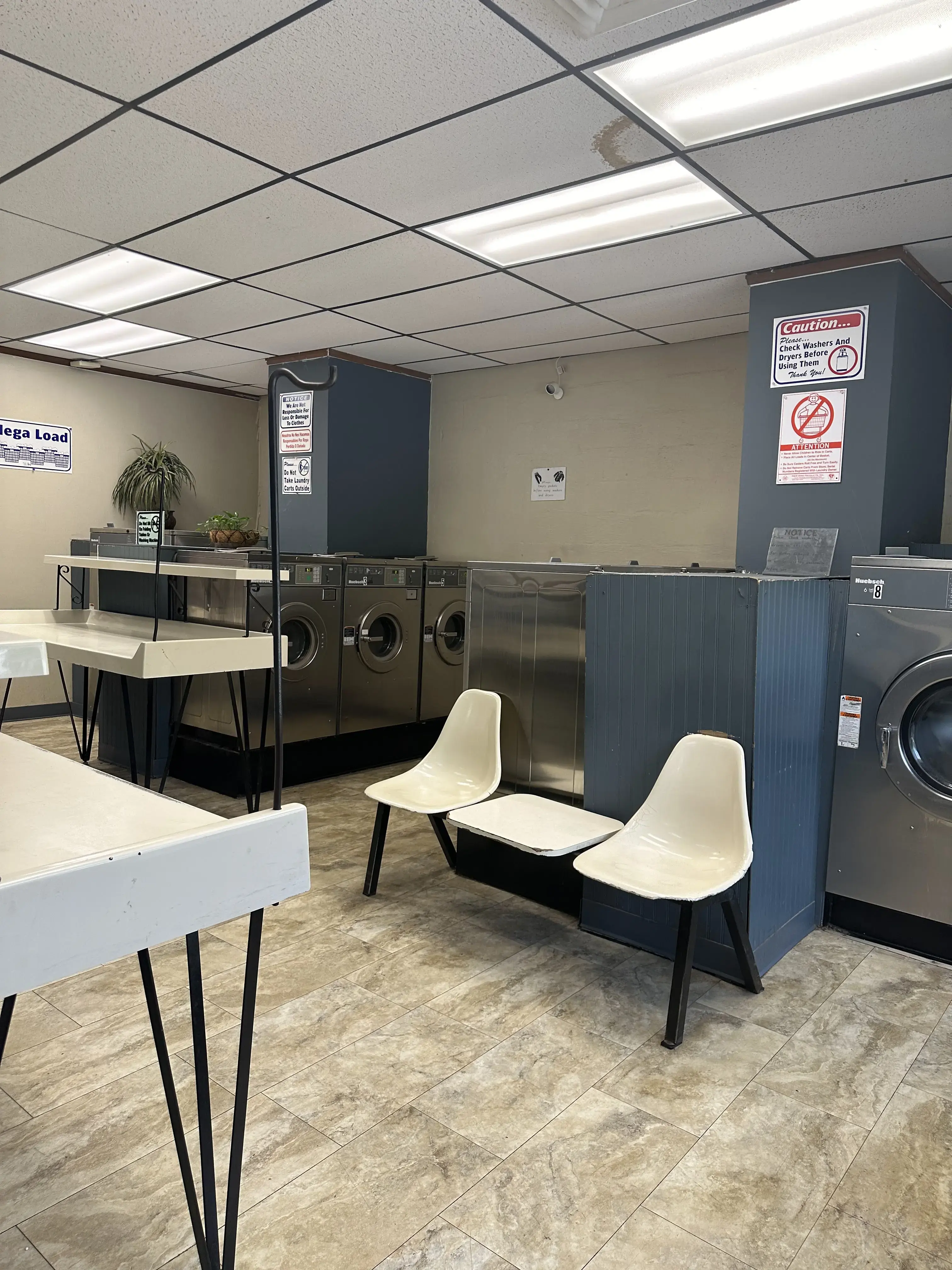 BJ's Laundromat thumbnail 6
