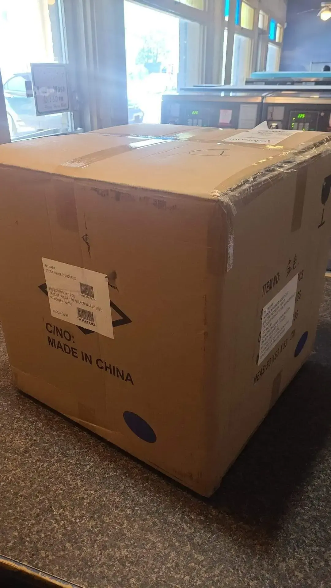 Black & Gold Wash & Fold® thumbnail 13