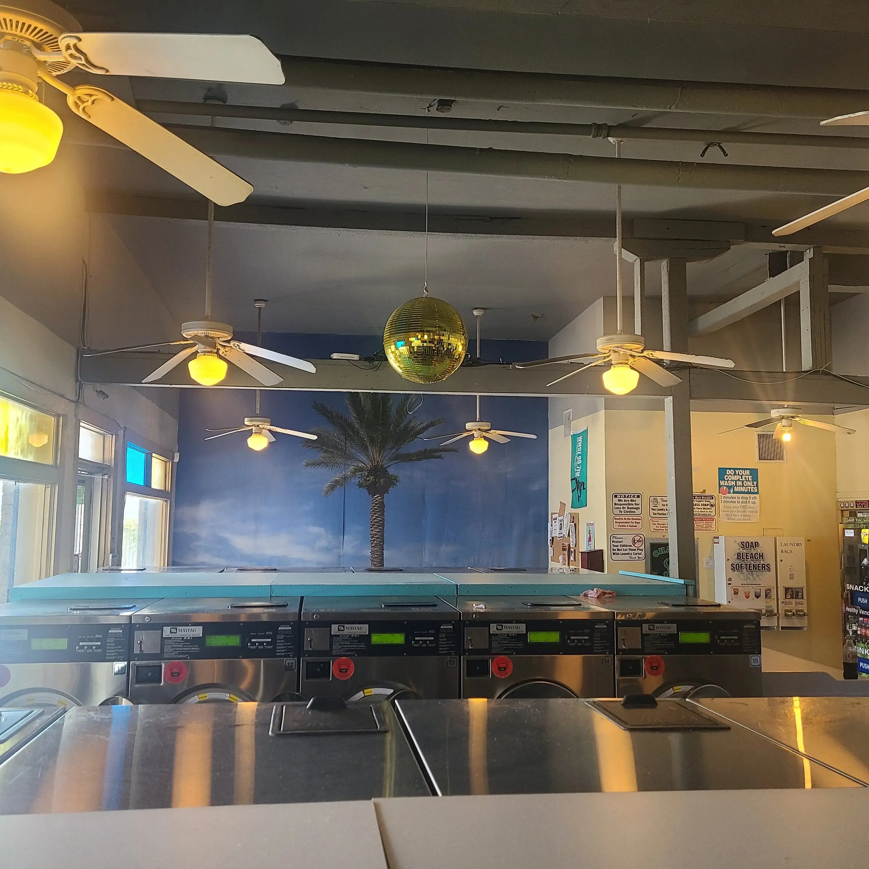 Black & Gold Wash & Fold® thumbnail 7