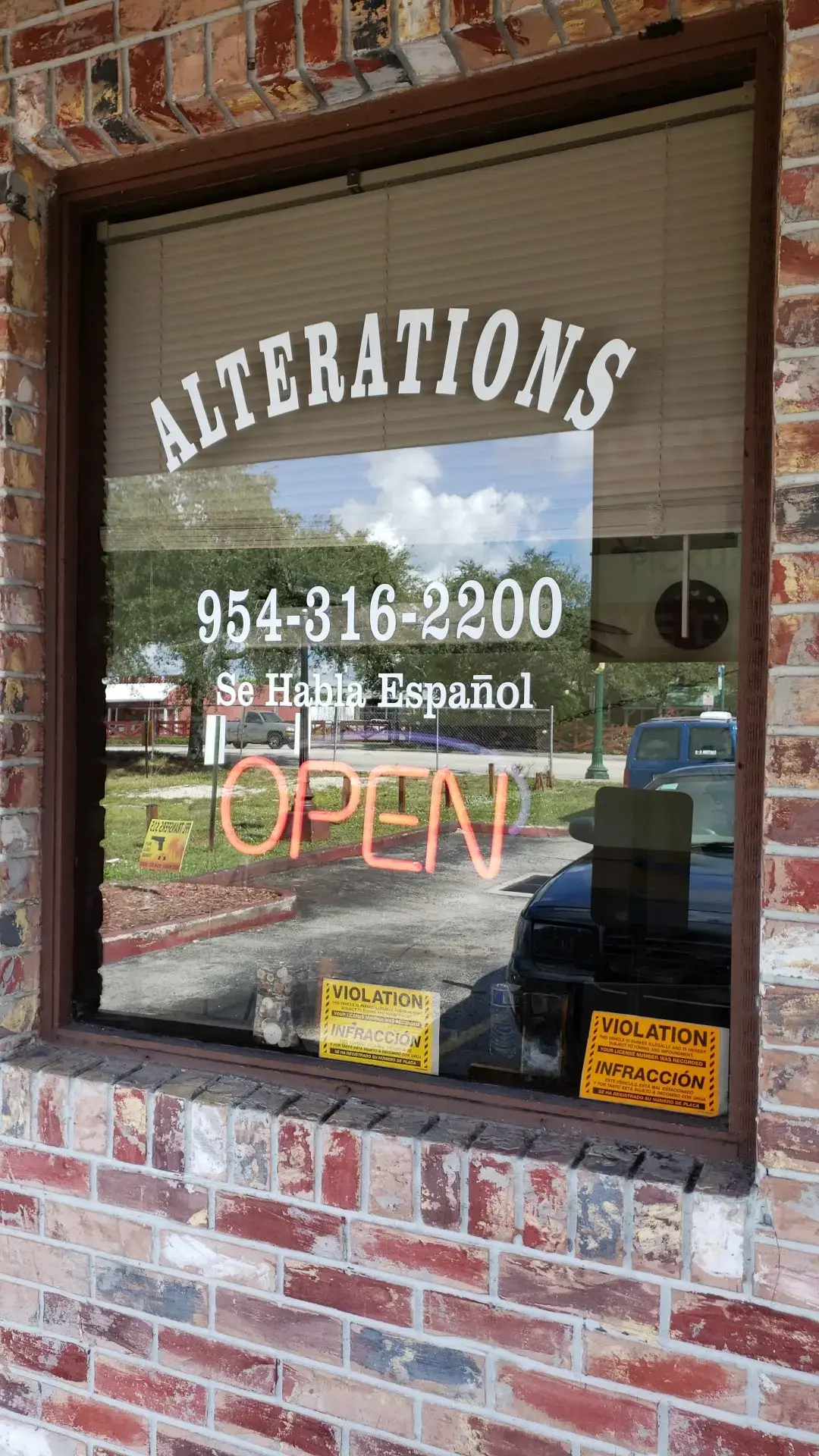 Black & White Dry Cleaners and Alterations thumbnail 5