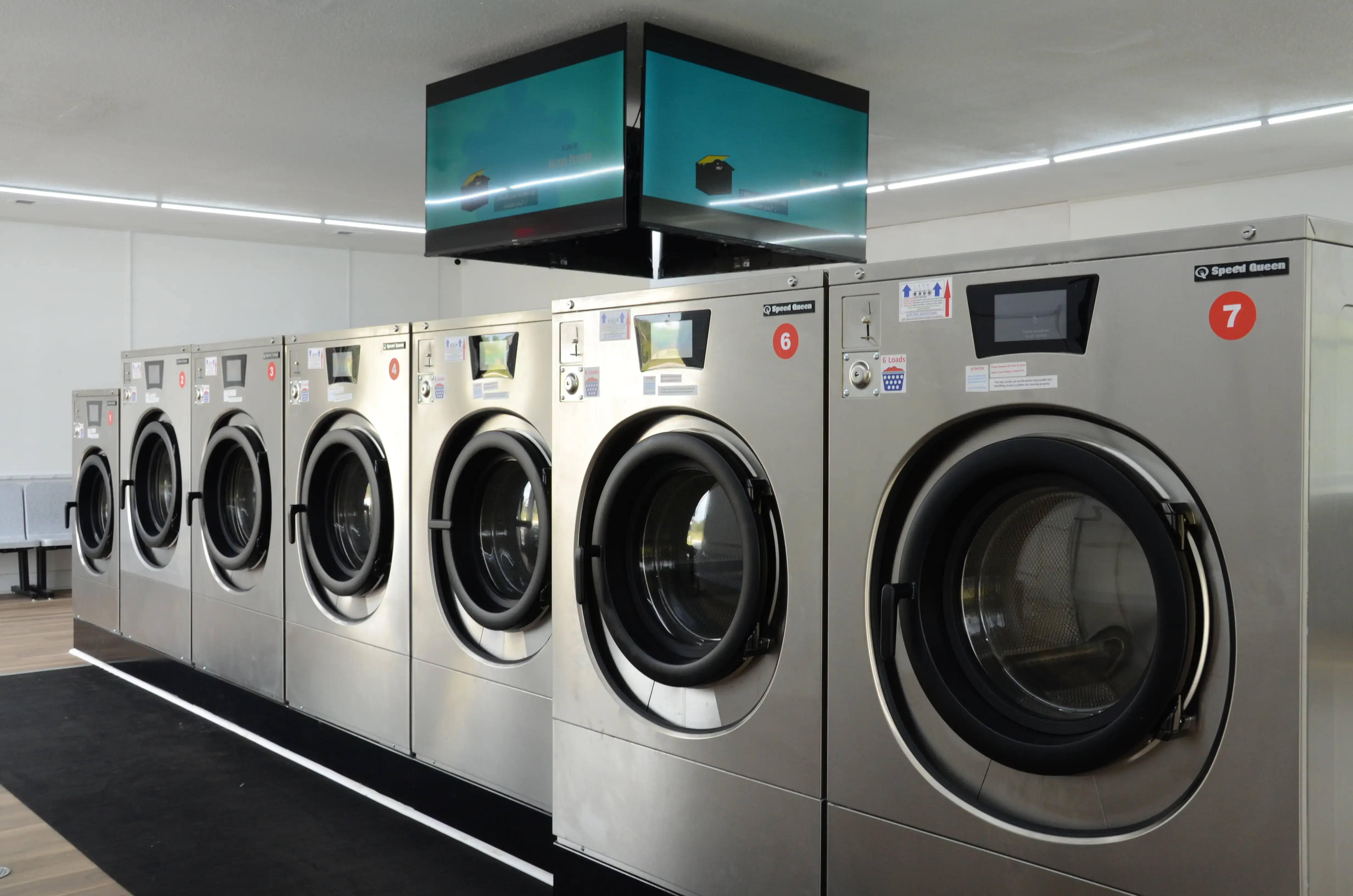 Blaine Laundromat - Image 17