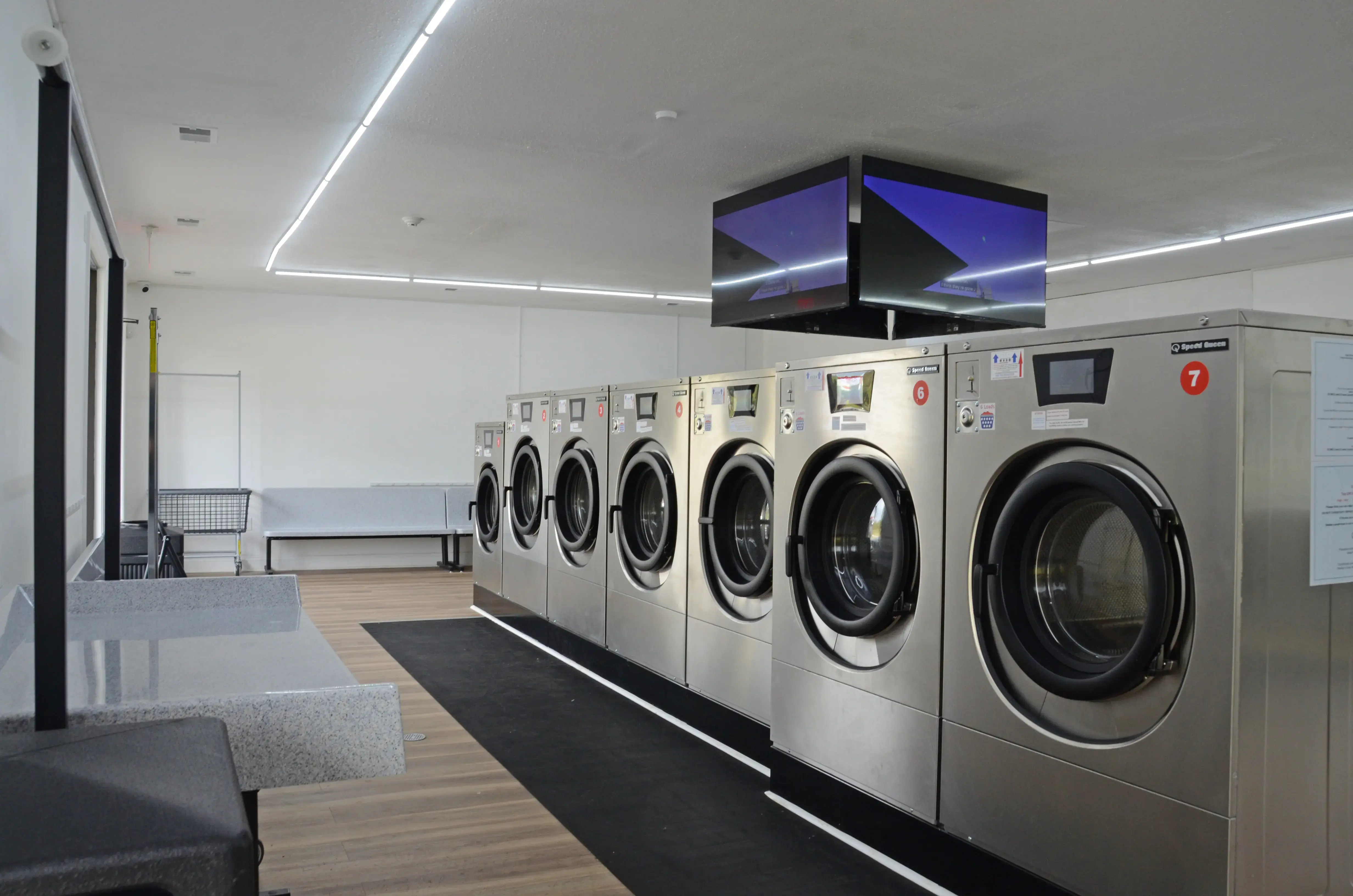 Blaine Laundromat thumbnail 20