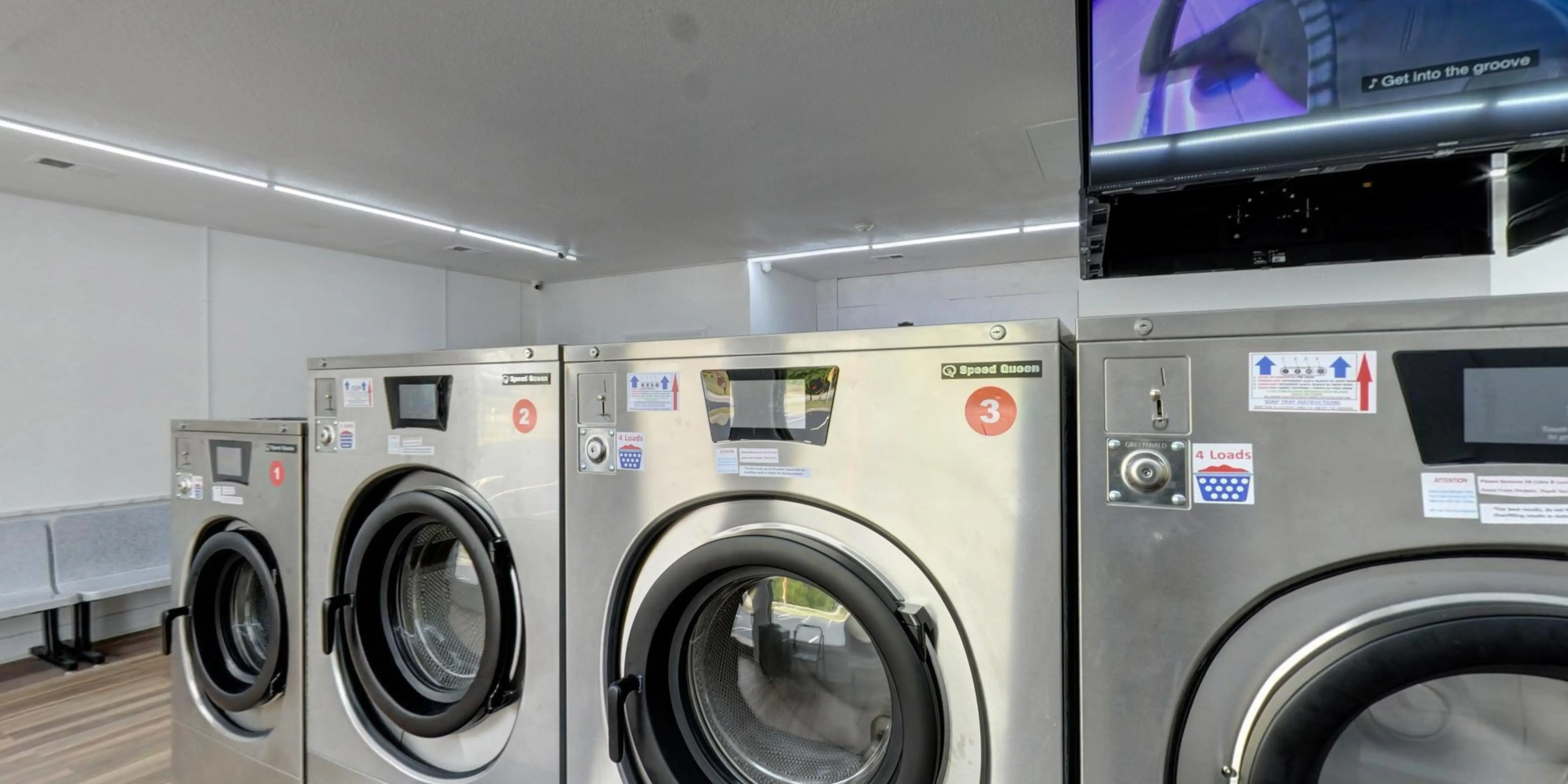 Blaine Laundromat thumbnail 15