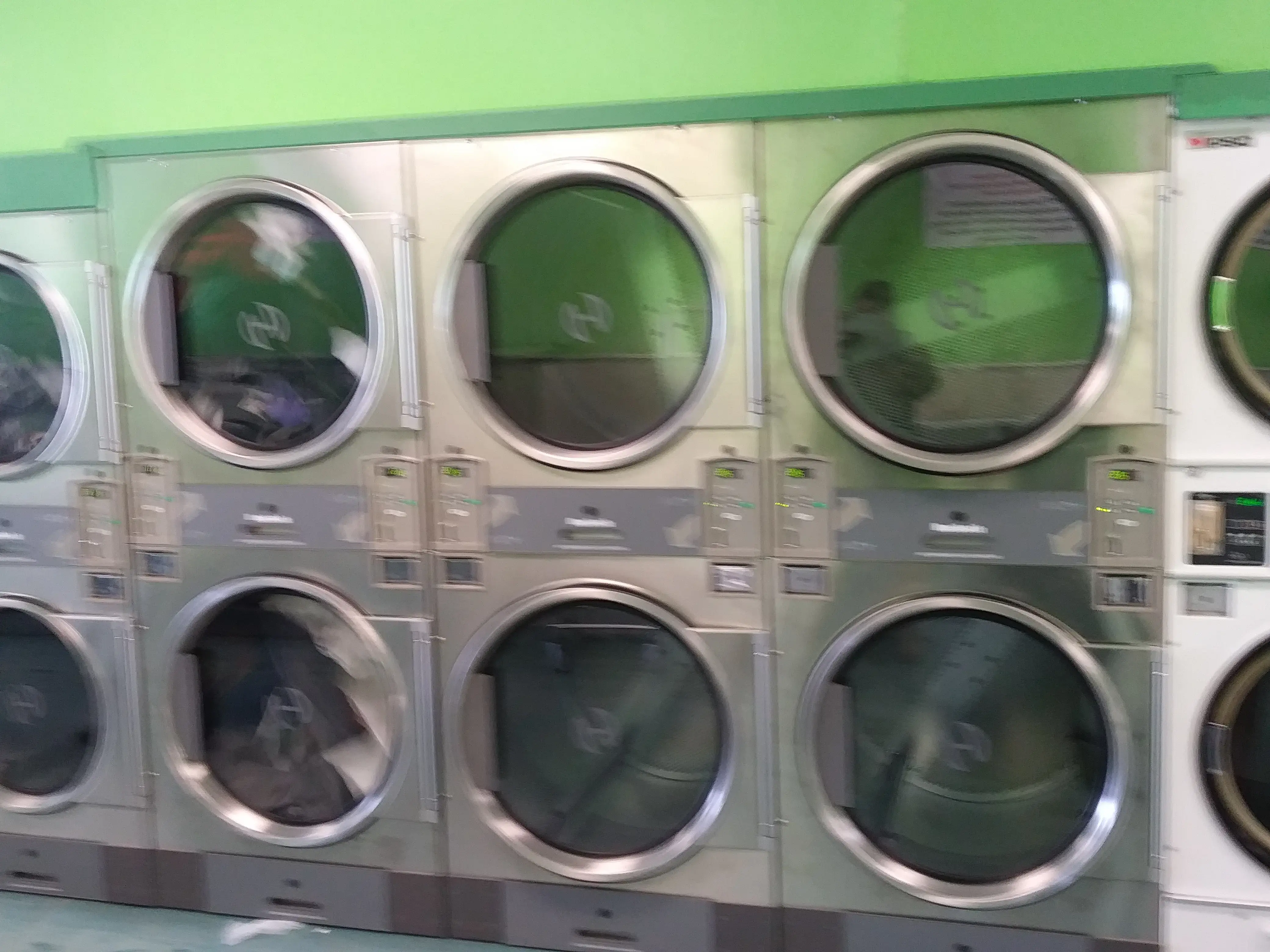 Blakeslee Laundromat thumbnail 8