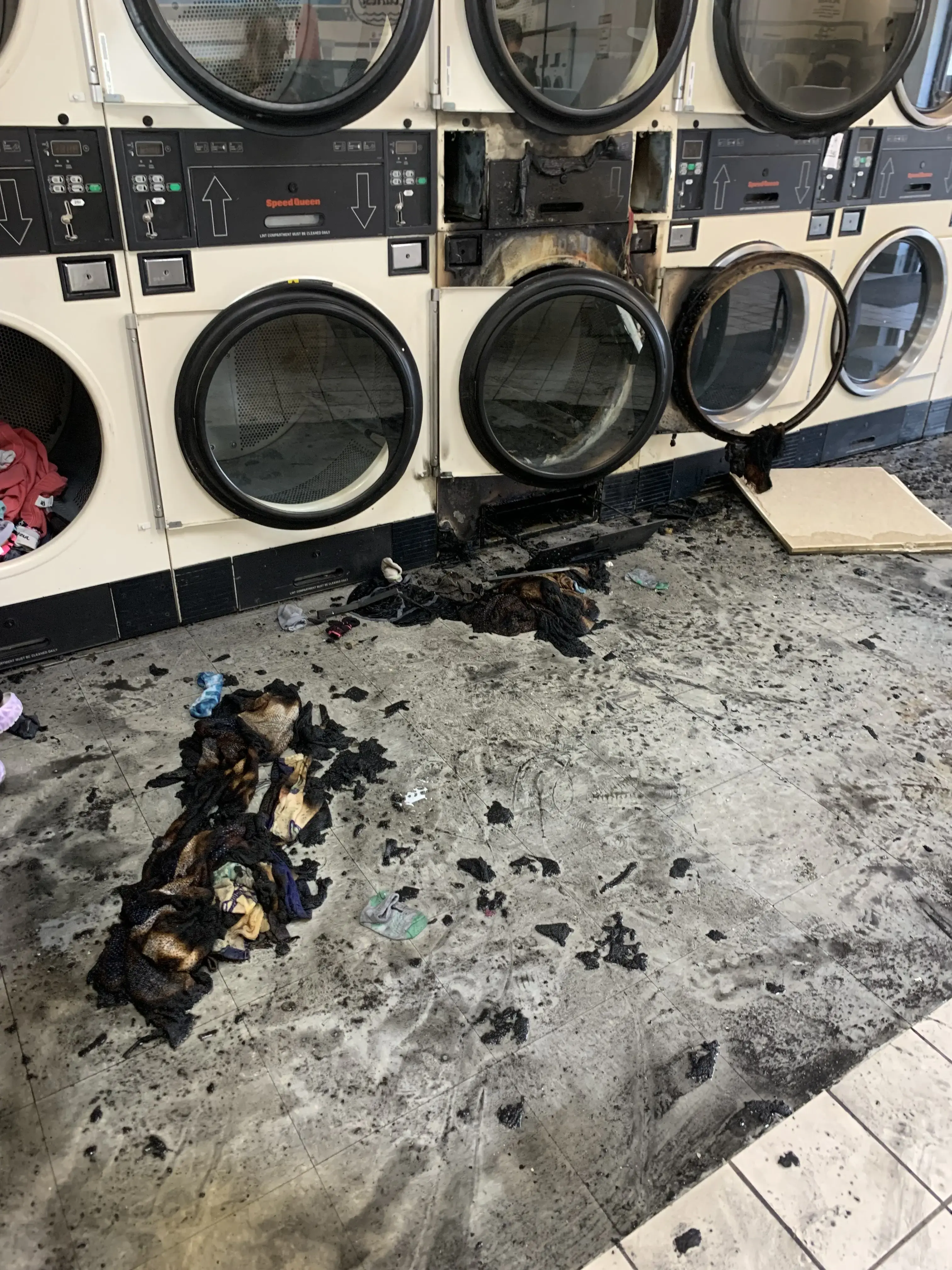 Bloomington Laundry | Courtesy Cleaning thumbnail 7