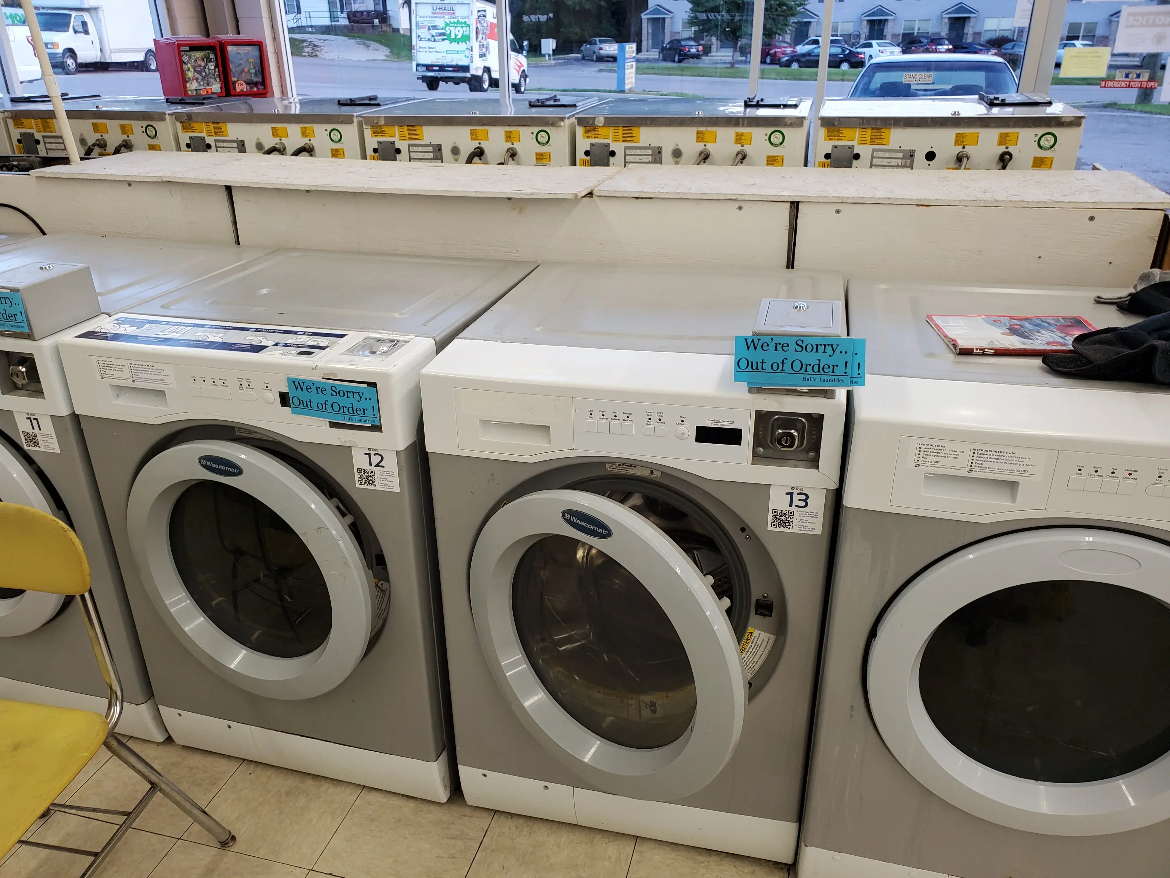 Bloomington Quick Clean Laundry - Image 17
