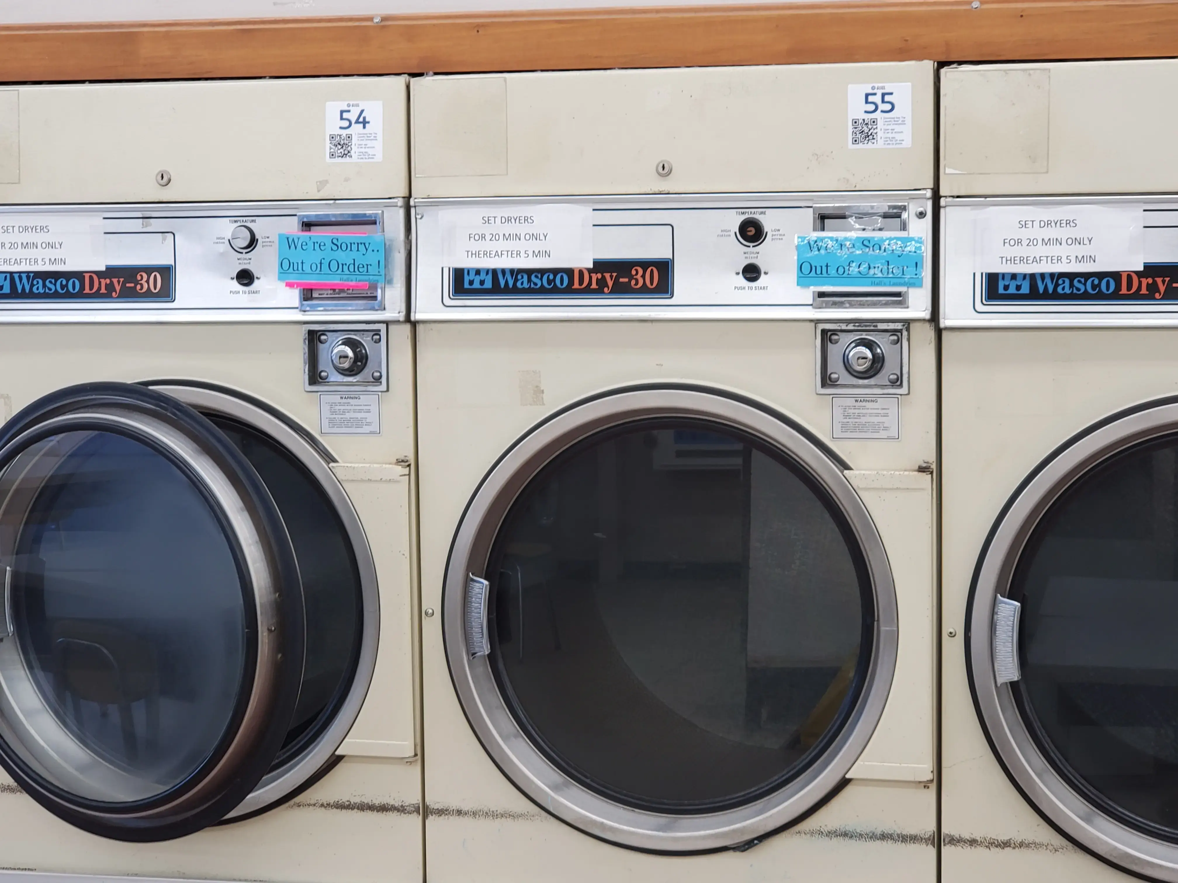 Bloomington Quick Clean Laundry - Image 14