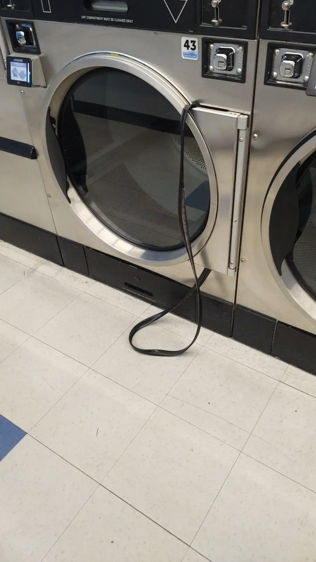Blossom Laundromat - Pleasant Hill thumbnail 4