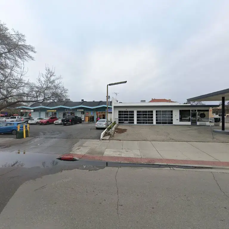 Blossom Laundromat - Image 3