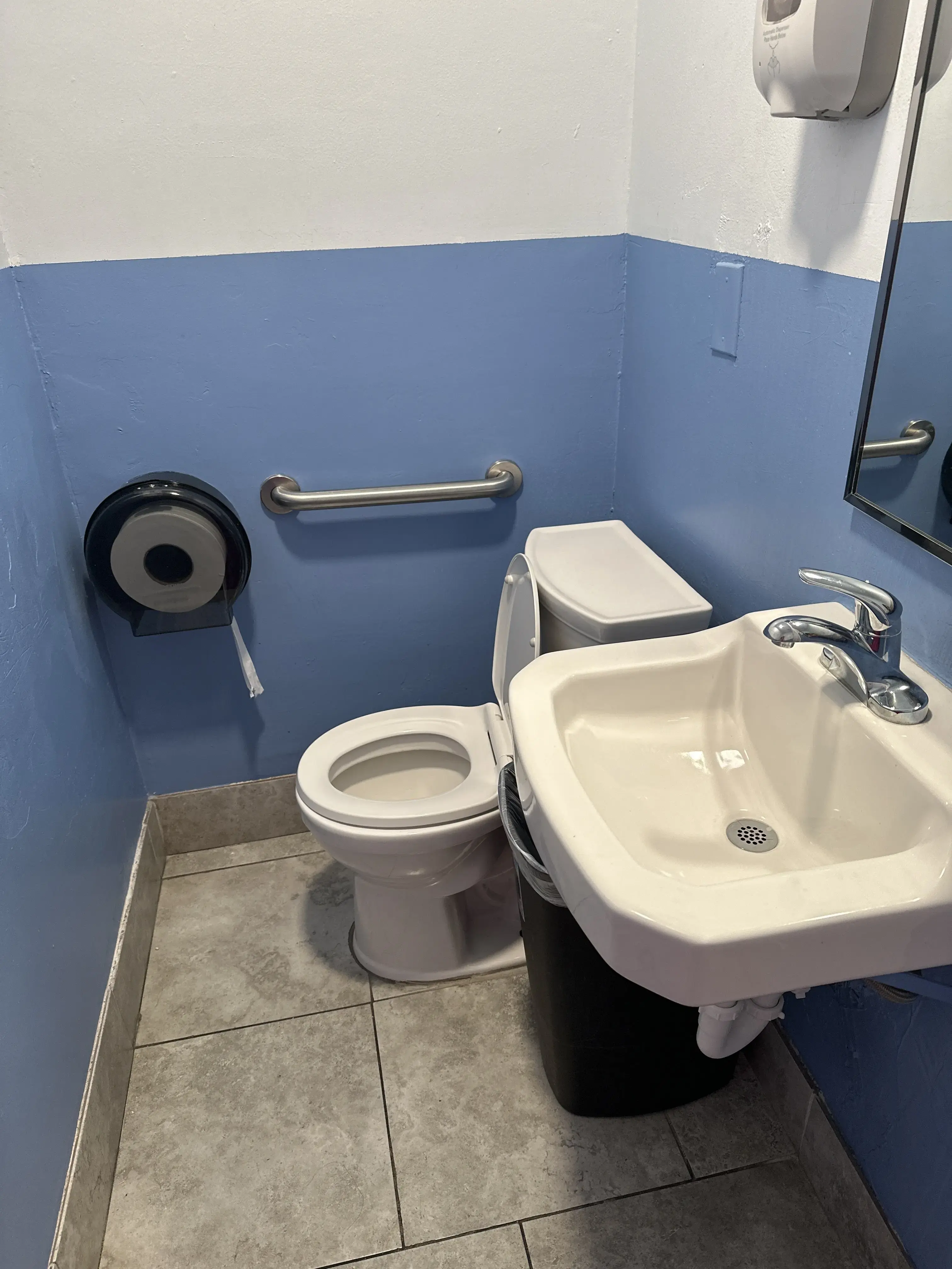 Blue Bubble Laundry thumbnail 13