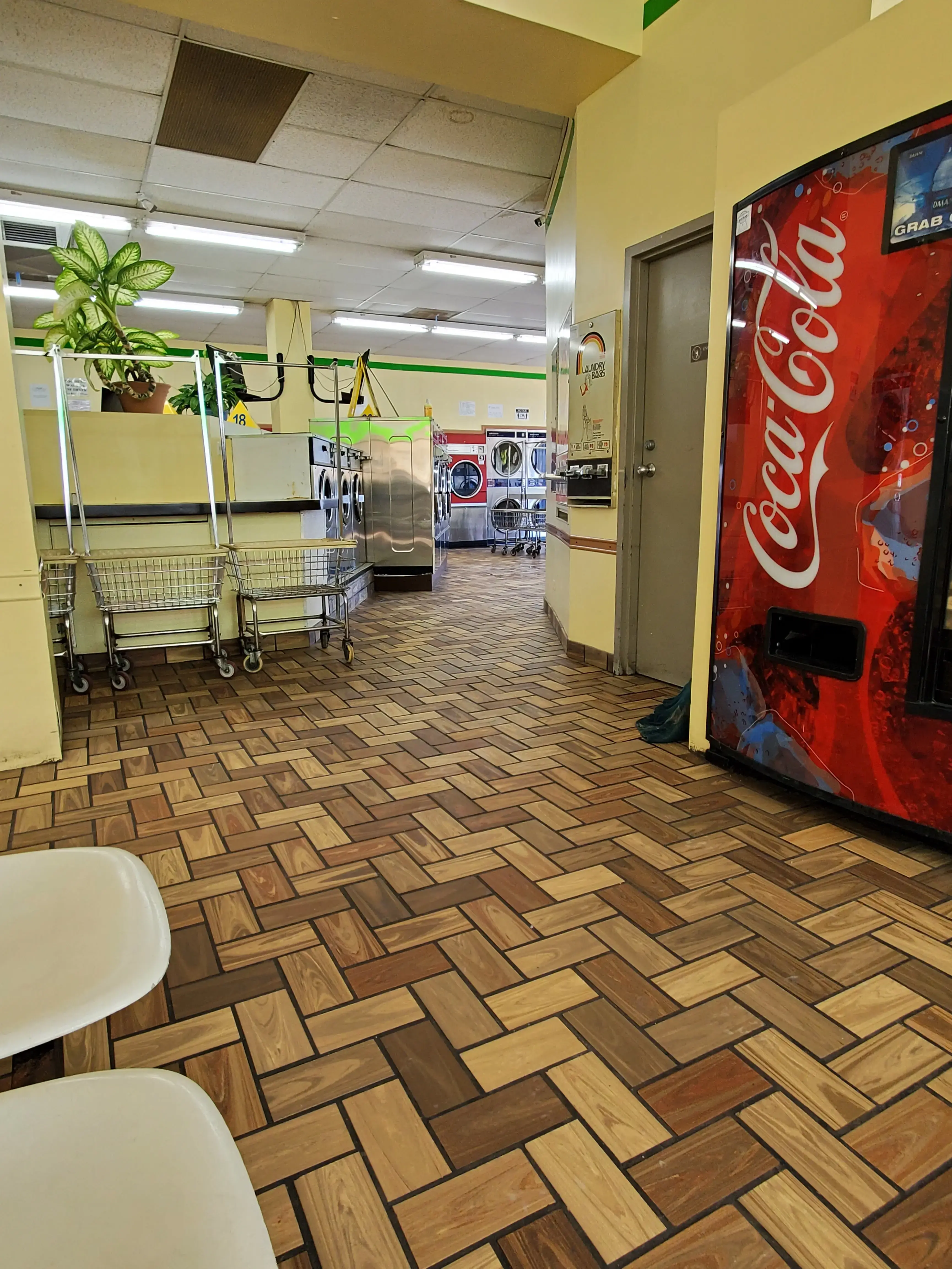 Blue Island Laundry - Image 4