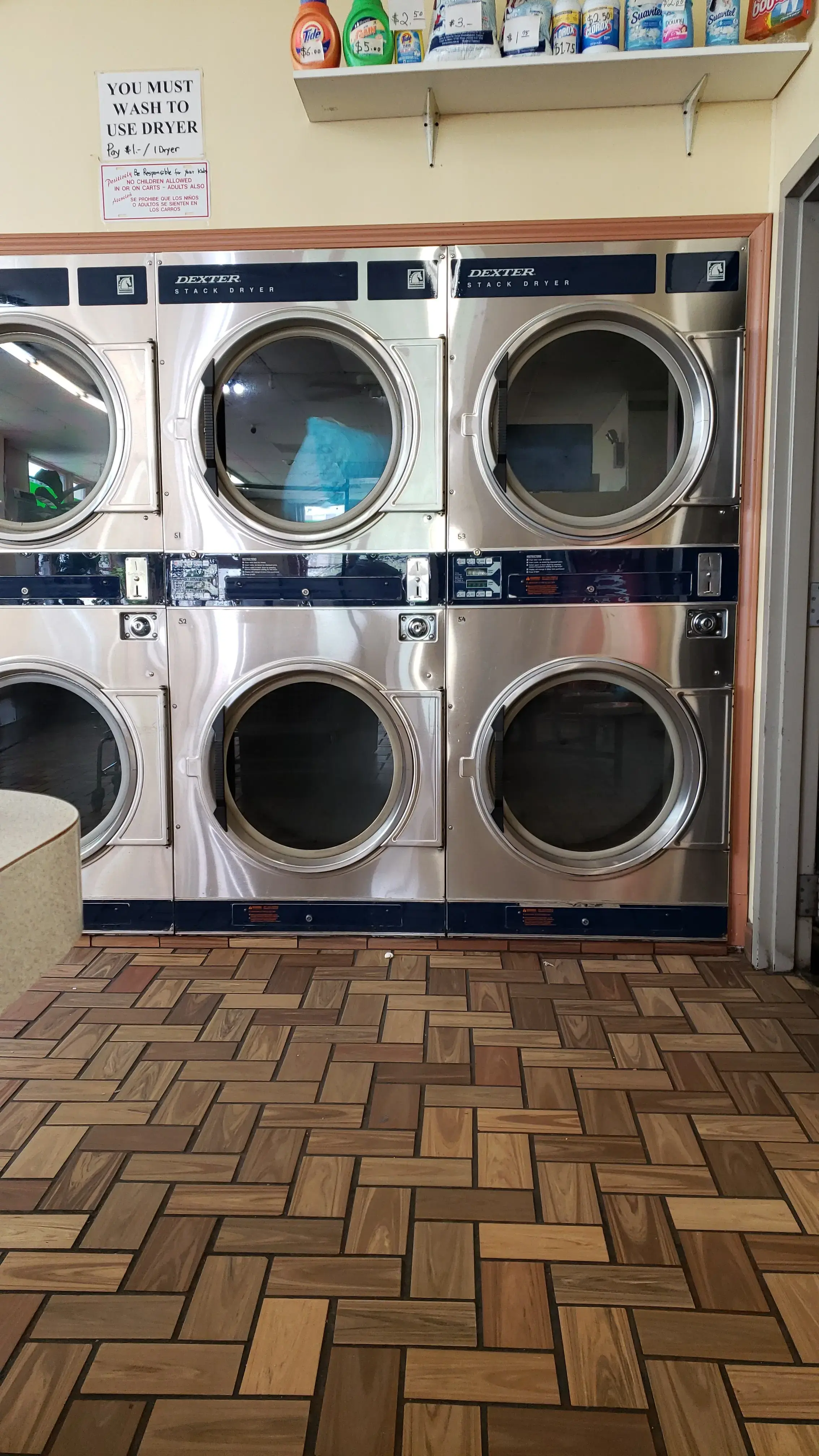 Blue Island Laundry thumbnail 18