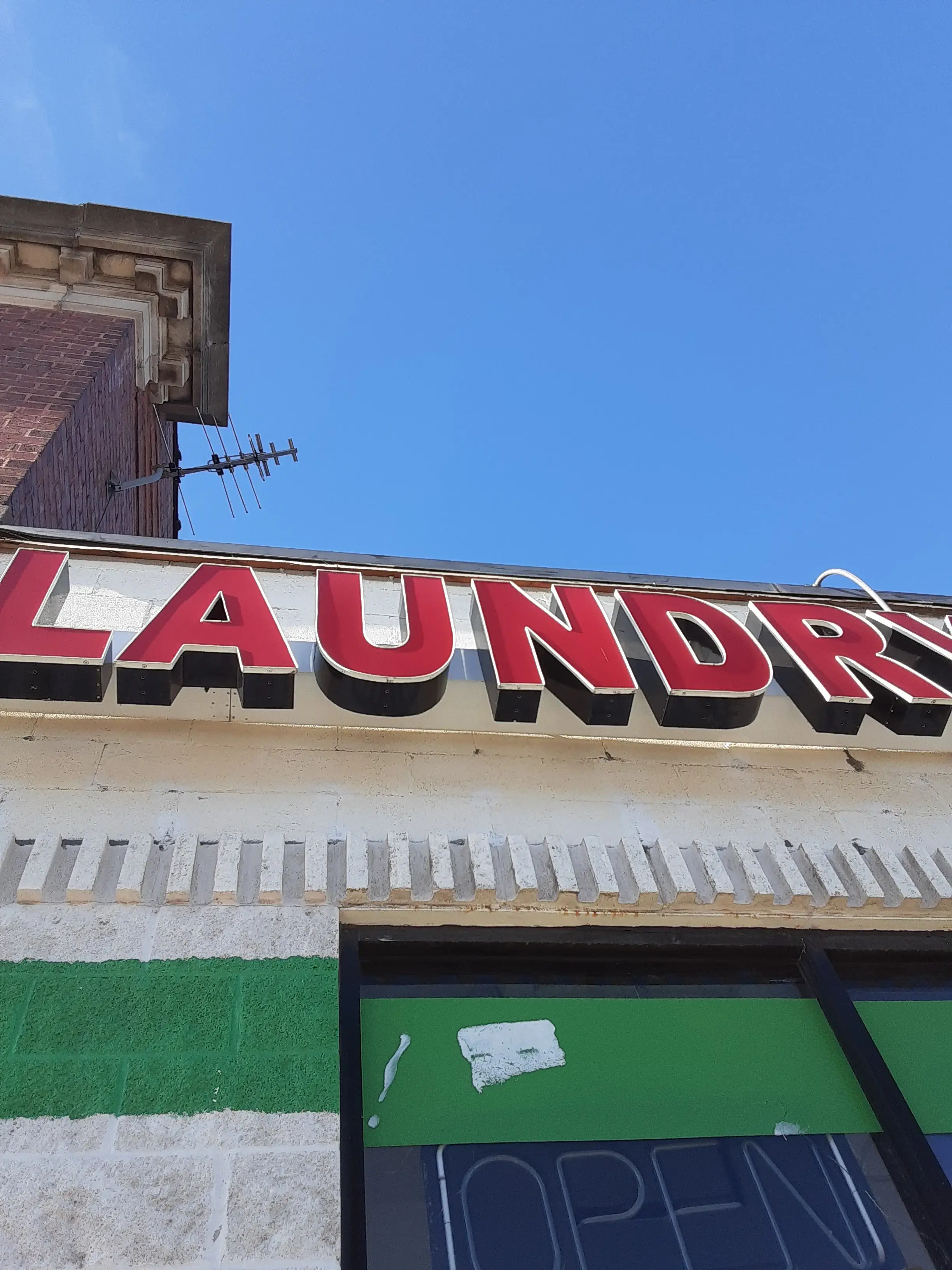 Blue Island Laundry thumbnail 20