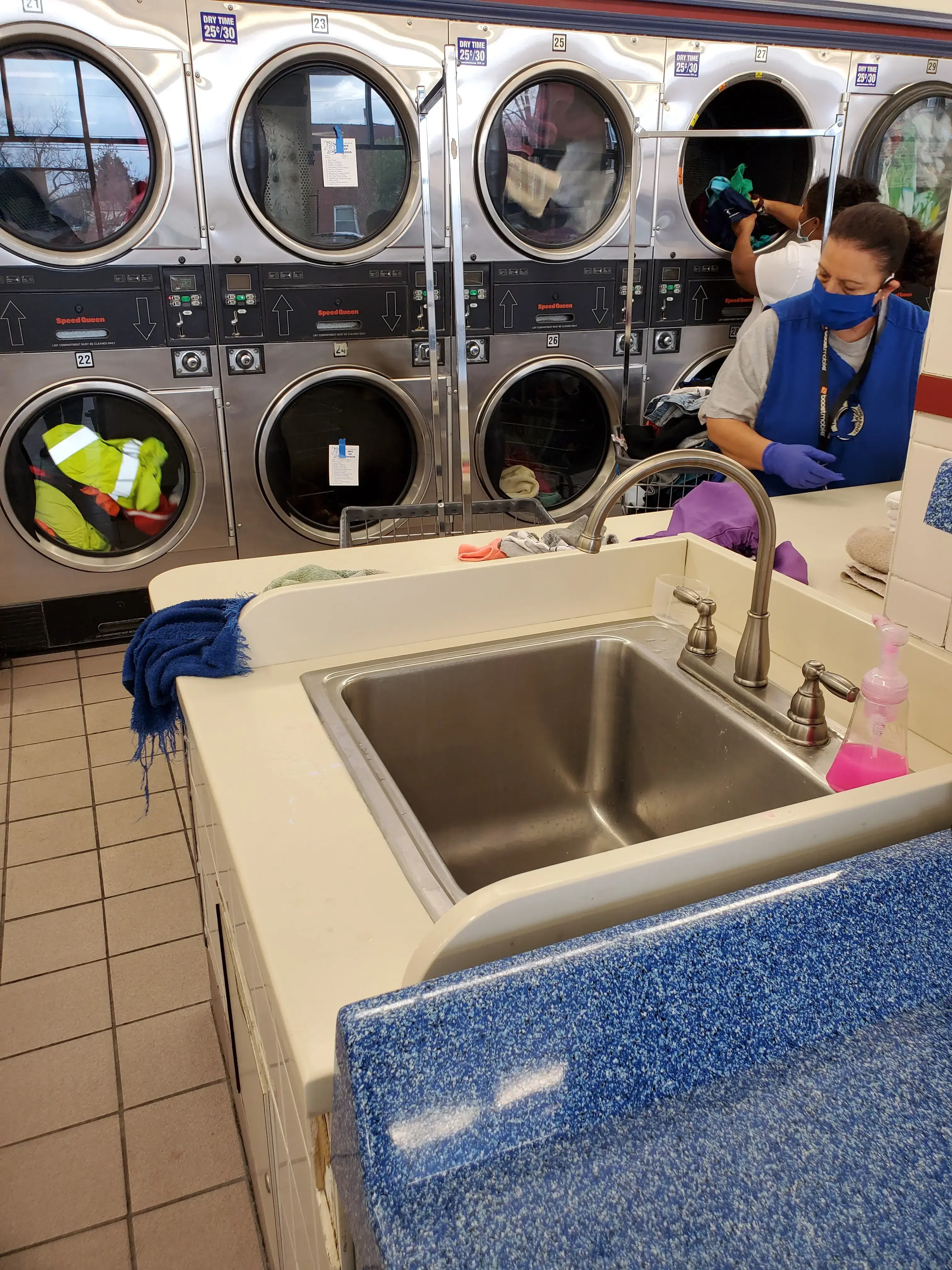 Blue Kangaroo Coin Laundry thumbnail 20