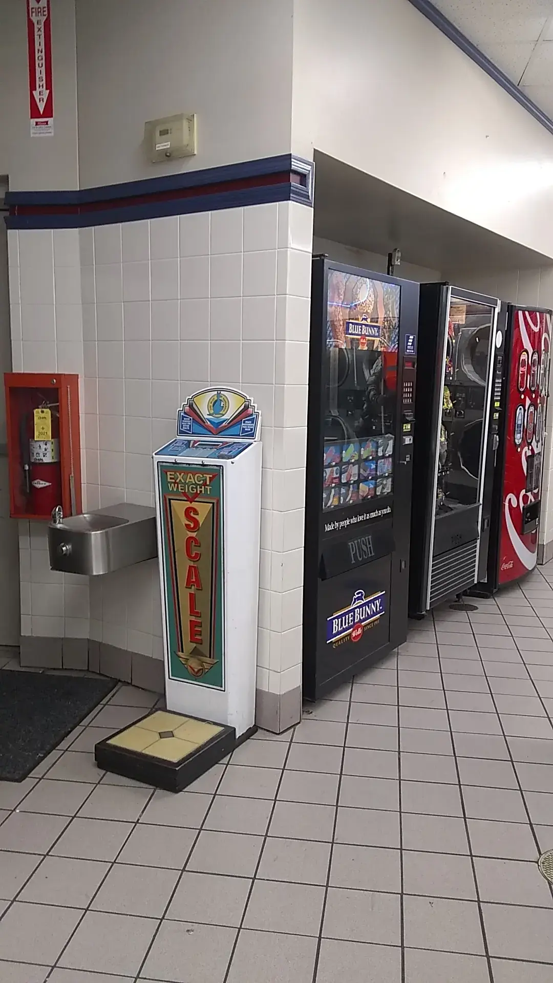 Blue Kangaroo Coin Laundry - Image 3