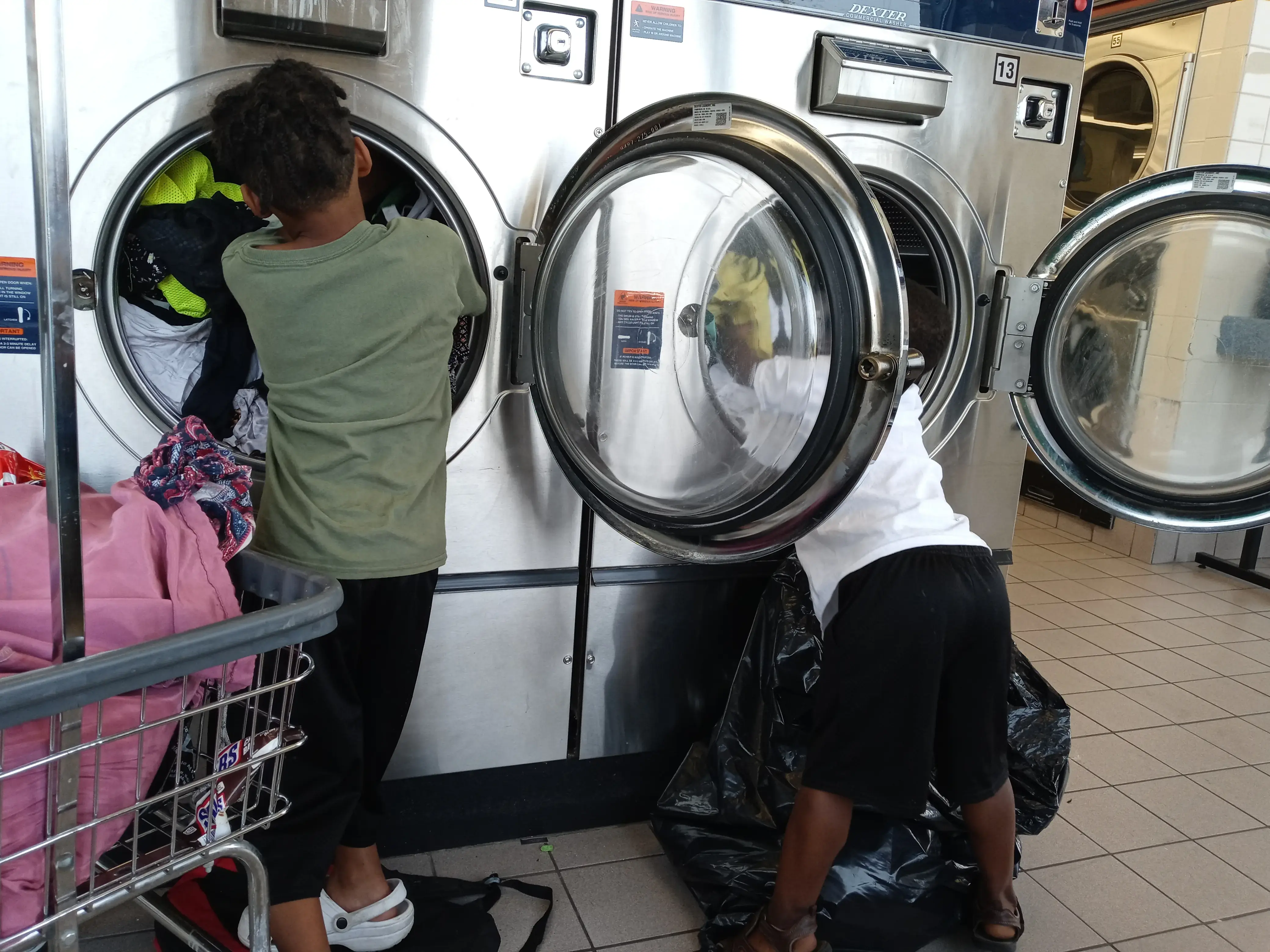 Blue Kangaroo Coin Laundry thumbnail 7