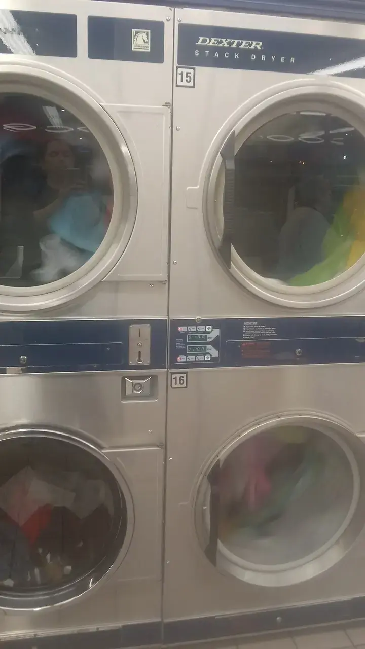 Blue Kangaroo Coin Laundry thumbnail 19