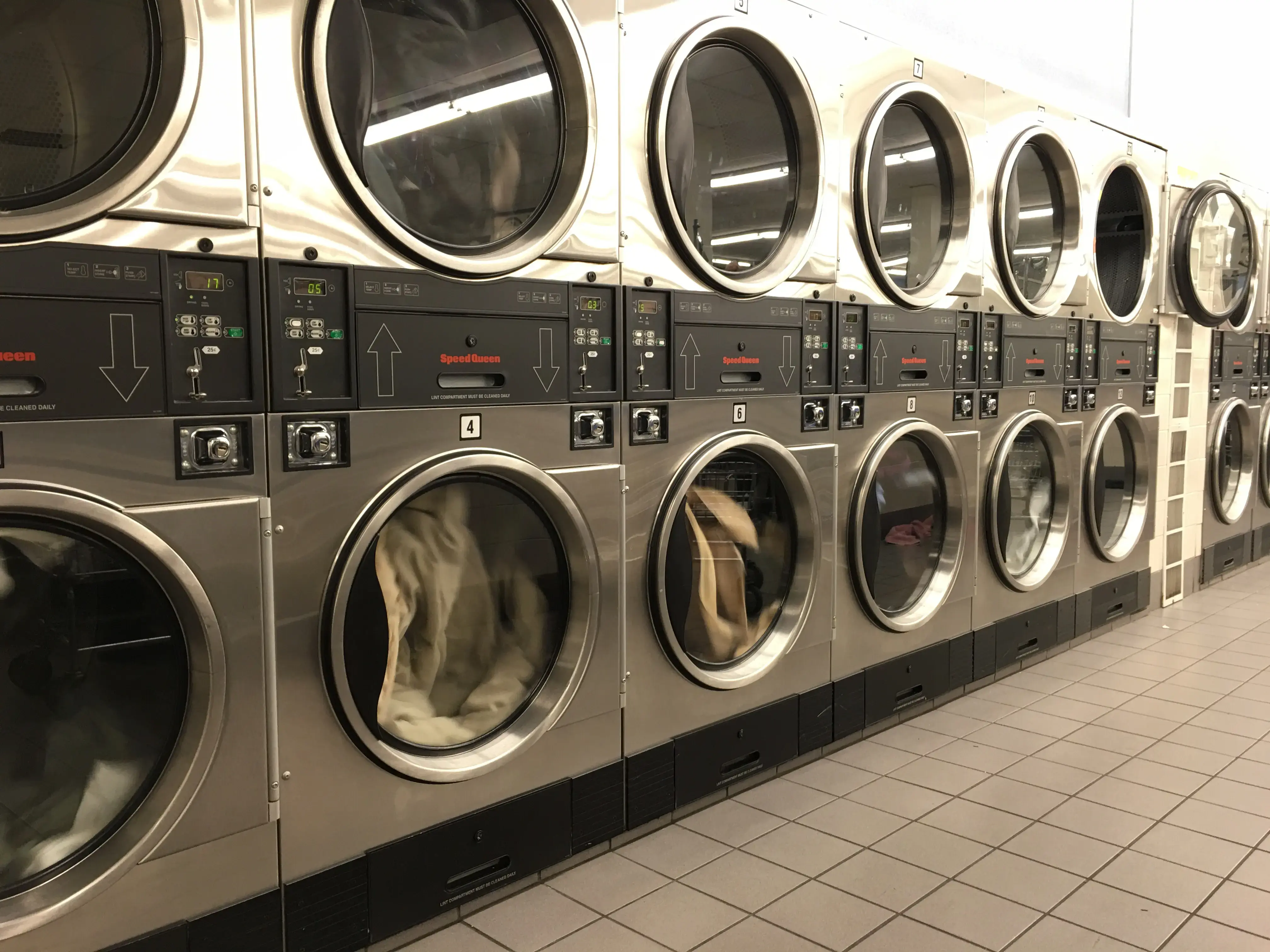 Blue Kangaroo Coin Laundry thumbnail 16