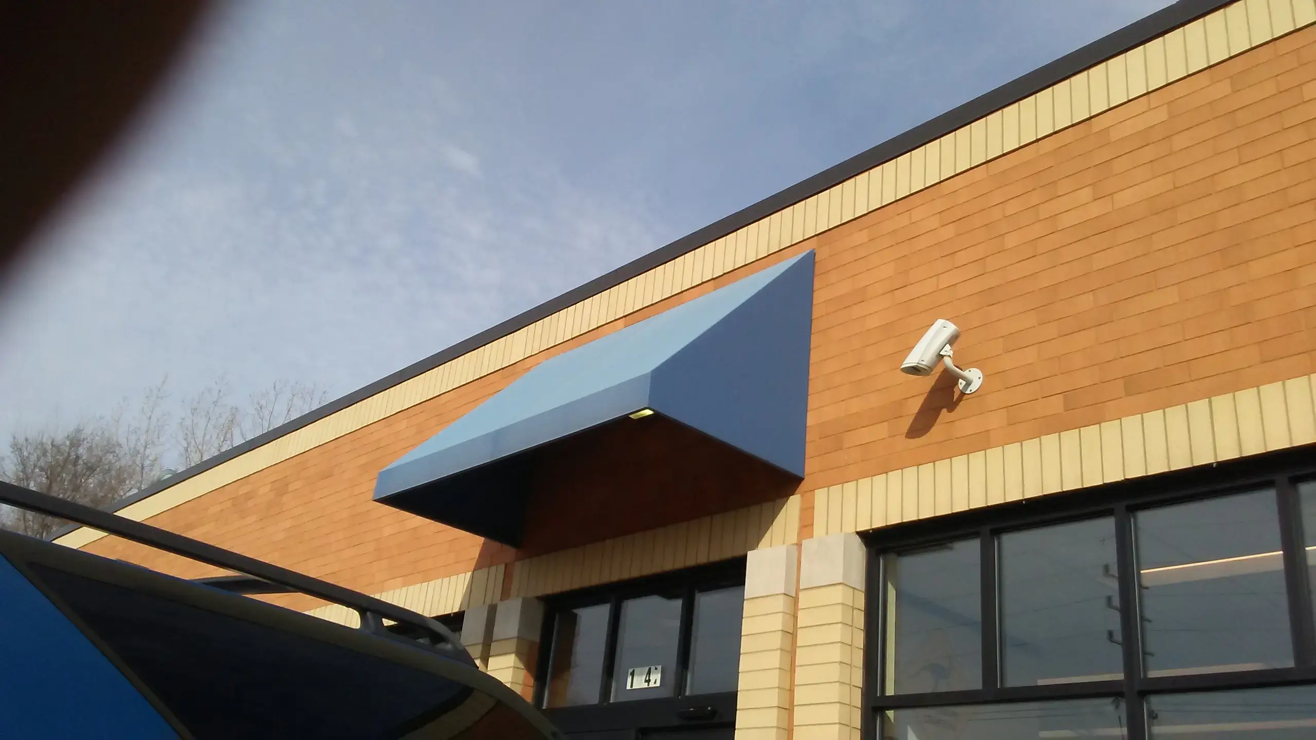 Blue Kangaroo Coin Laundry - Image 8