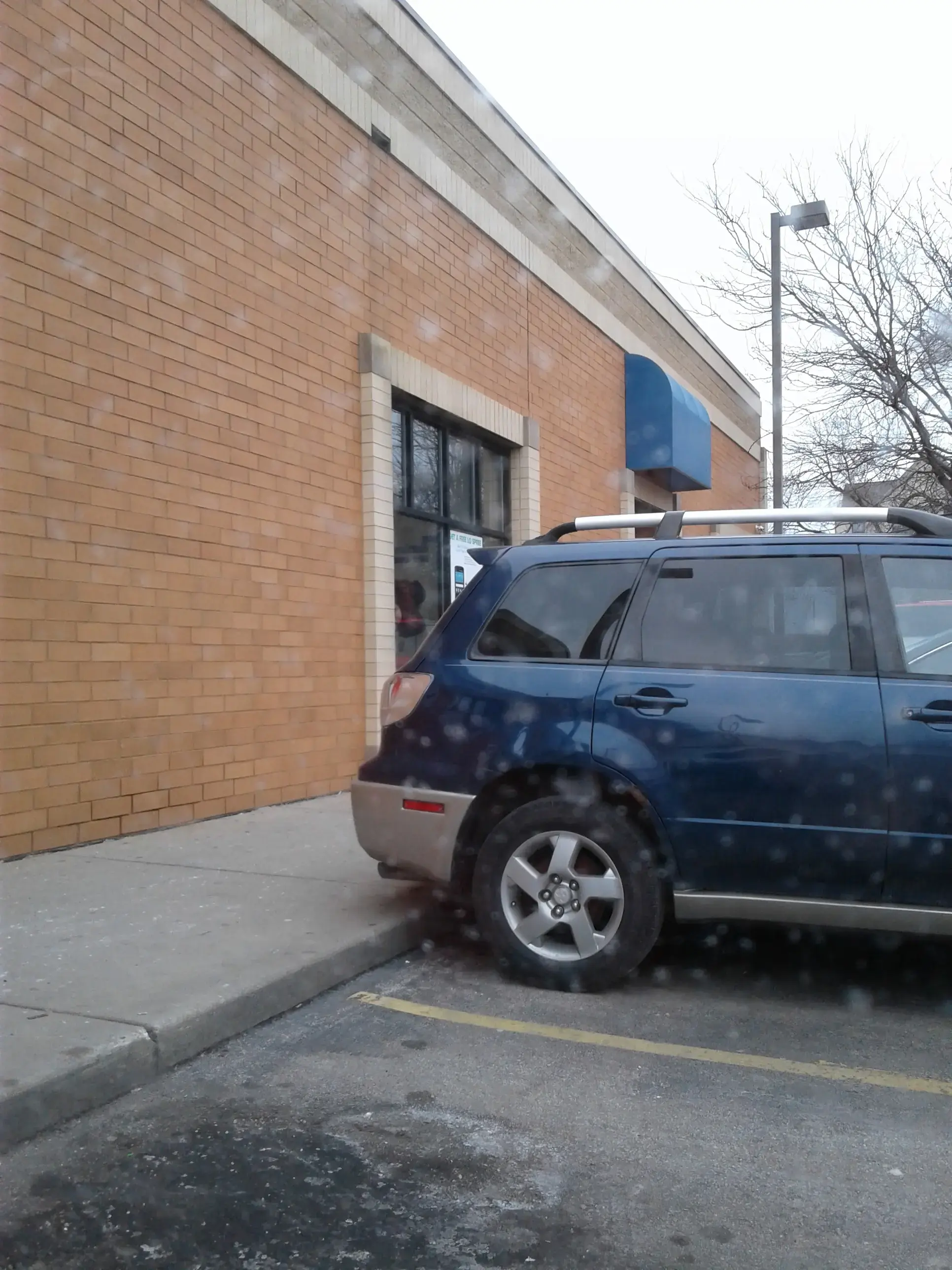 Blue Kangaroo Coin Laundry - Image 10