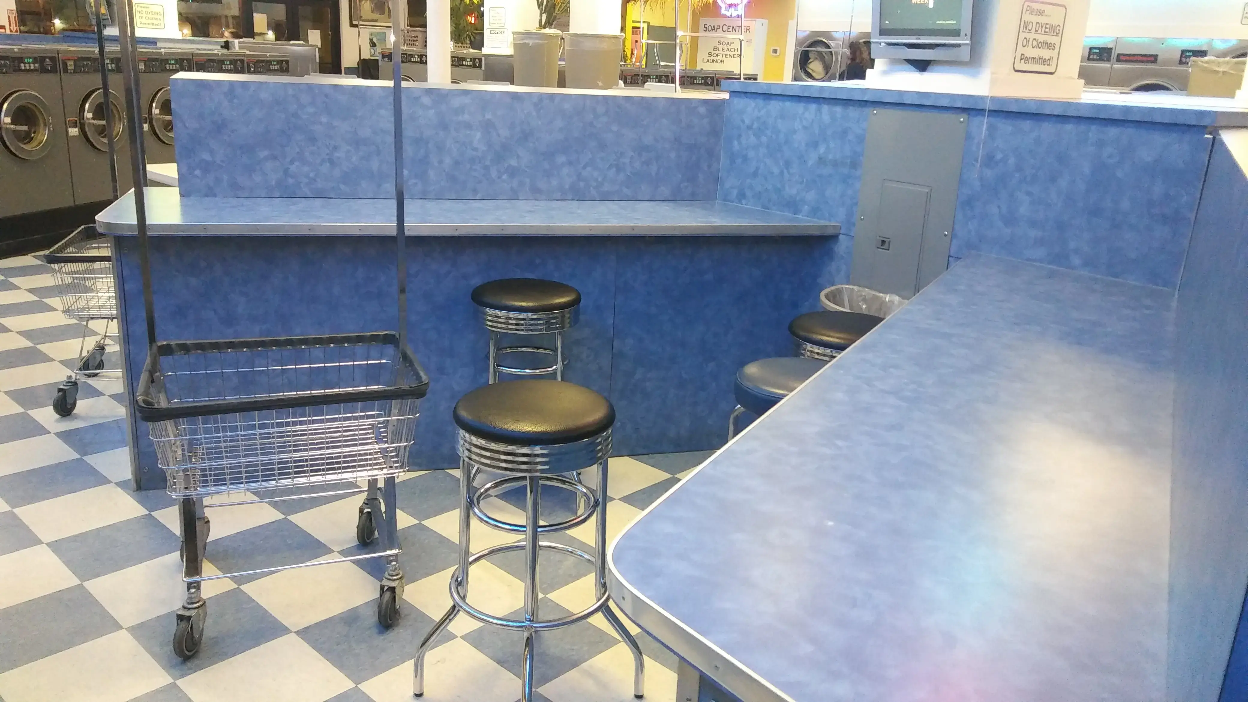 Blue Lagoon Laundry - Image 8