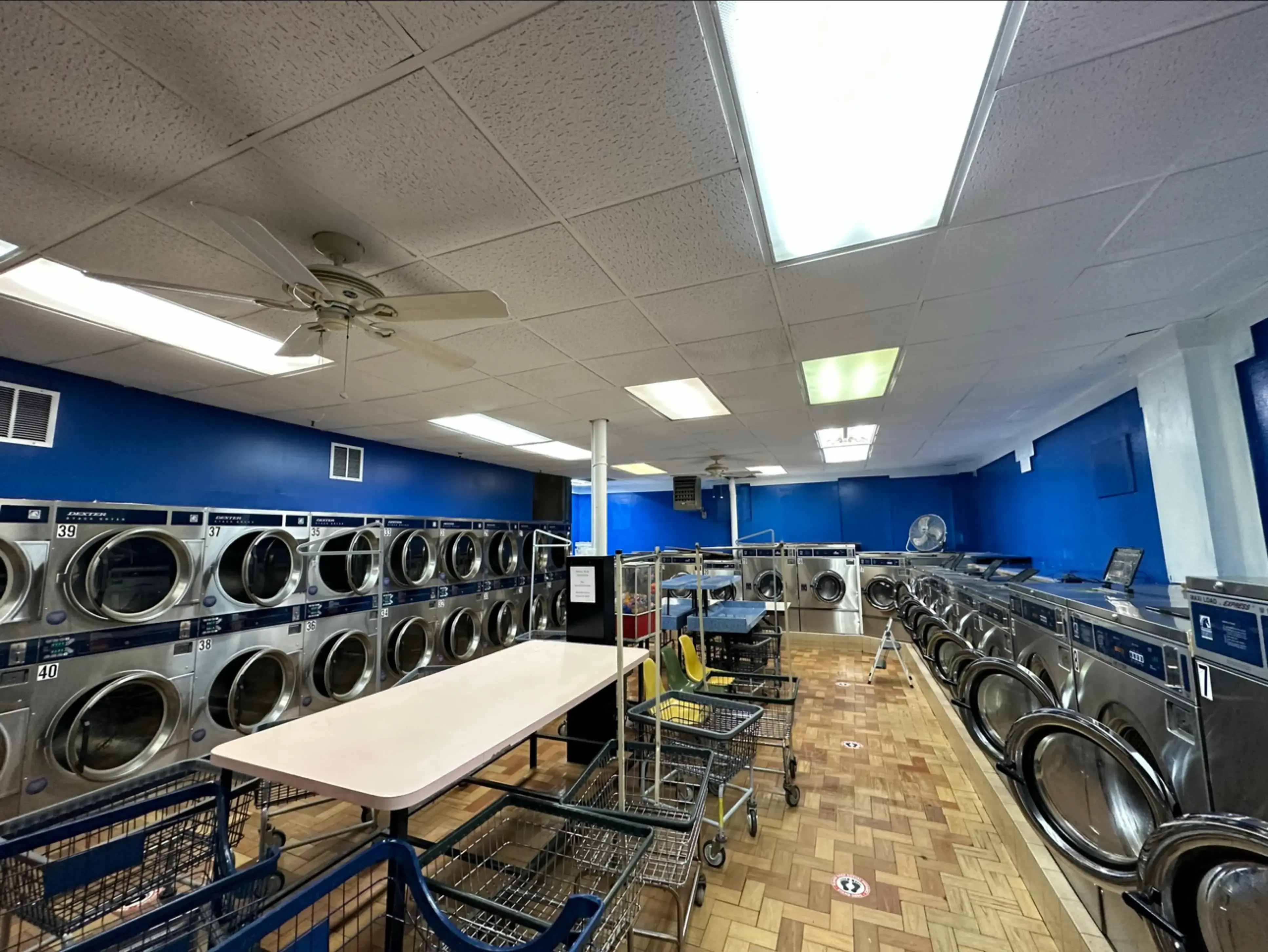 Blue Laundromat thumbnail 12