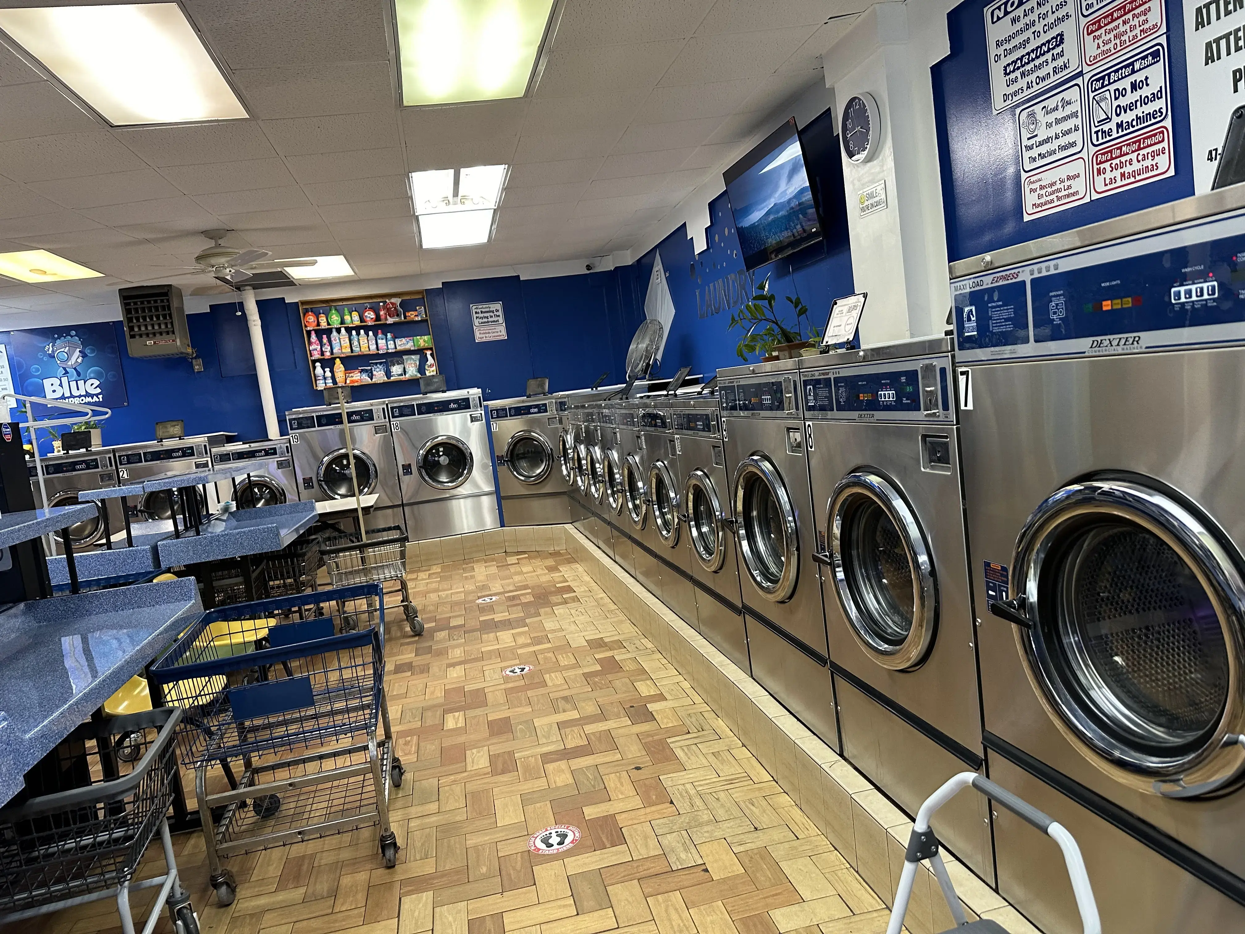 Blue Laundromat thumbnail 15