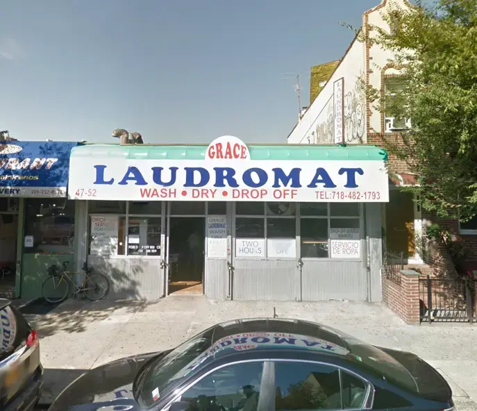 Blue Laundromat - Image 10