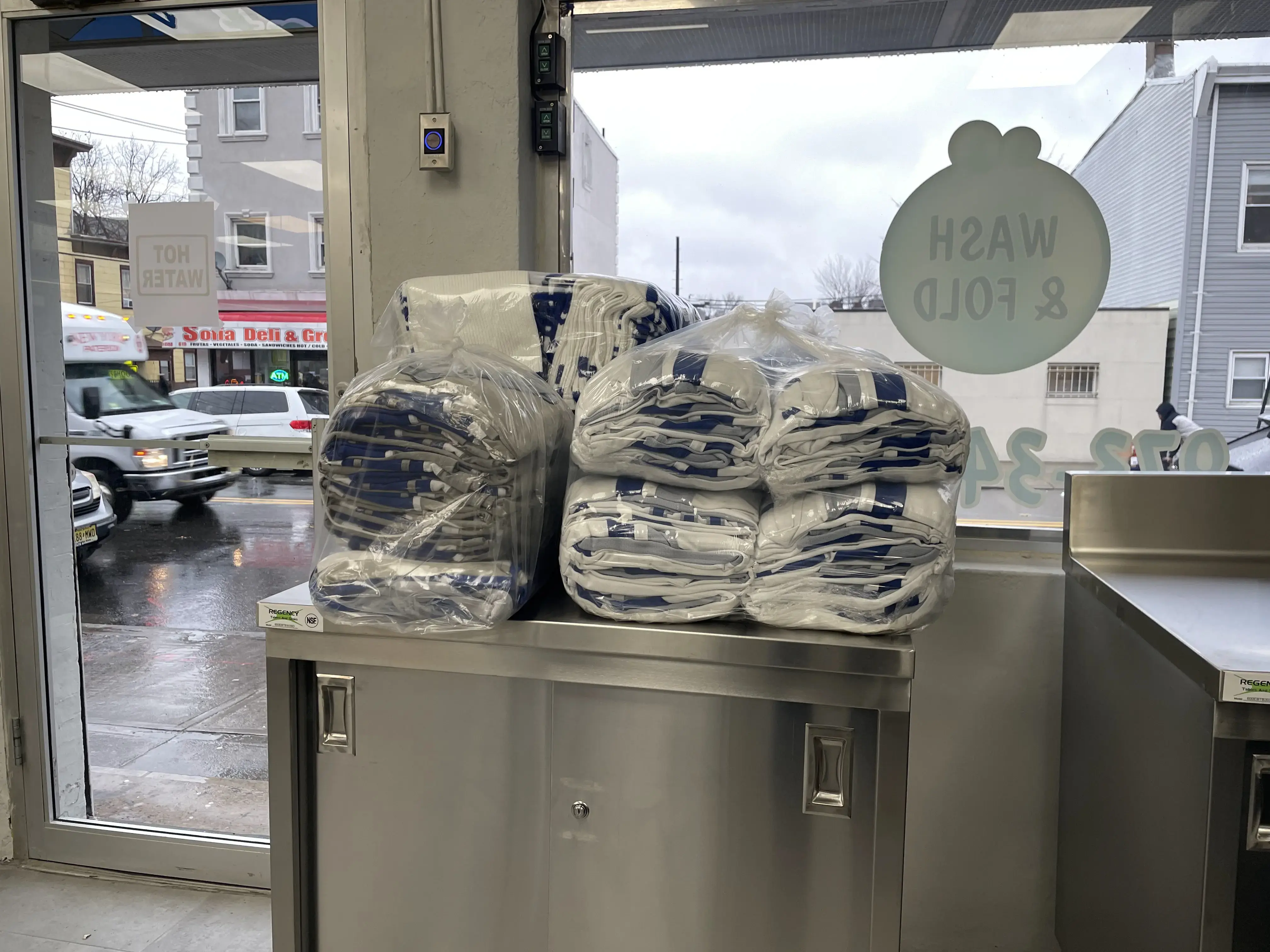 Blue Leaf Laundry thumbnail 6