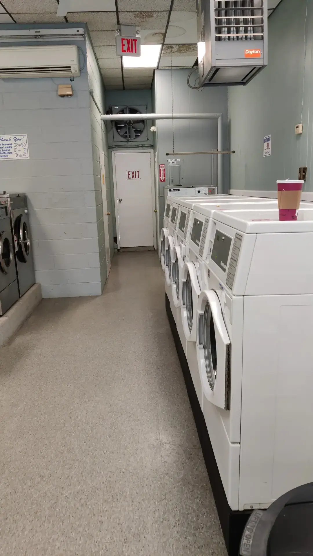 Blue Sky Laundromat - Maywood NJ thumbnail 14