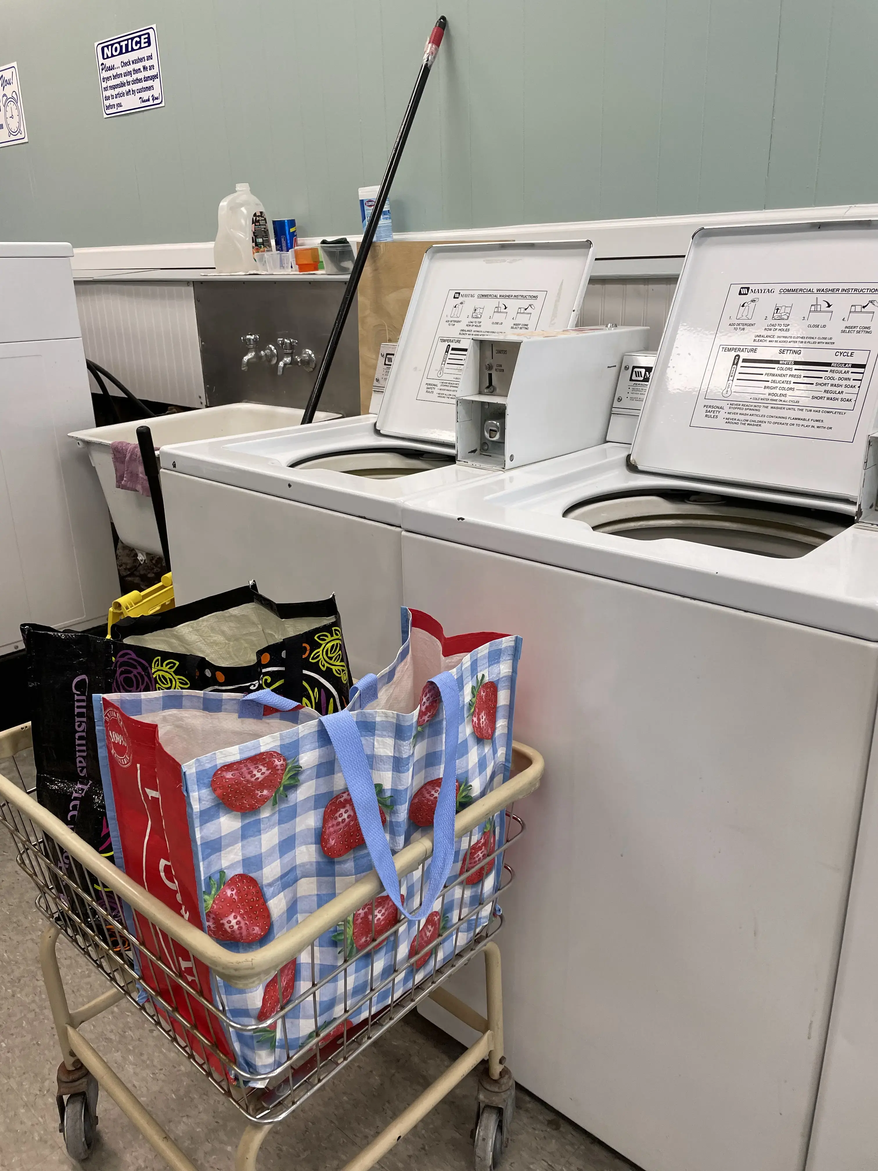 Blue Sky Laundromat - Maywood NJ thumbnail 19