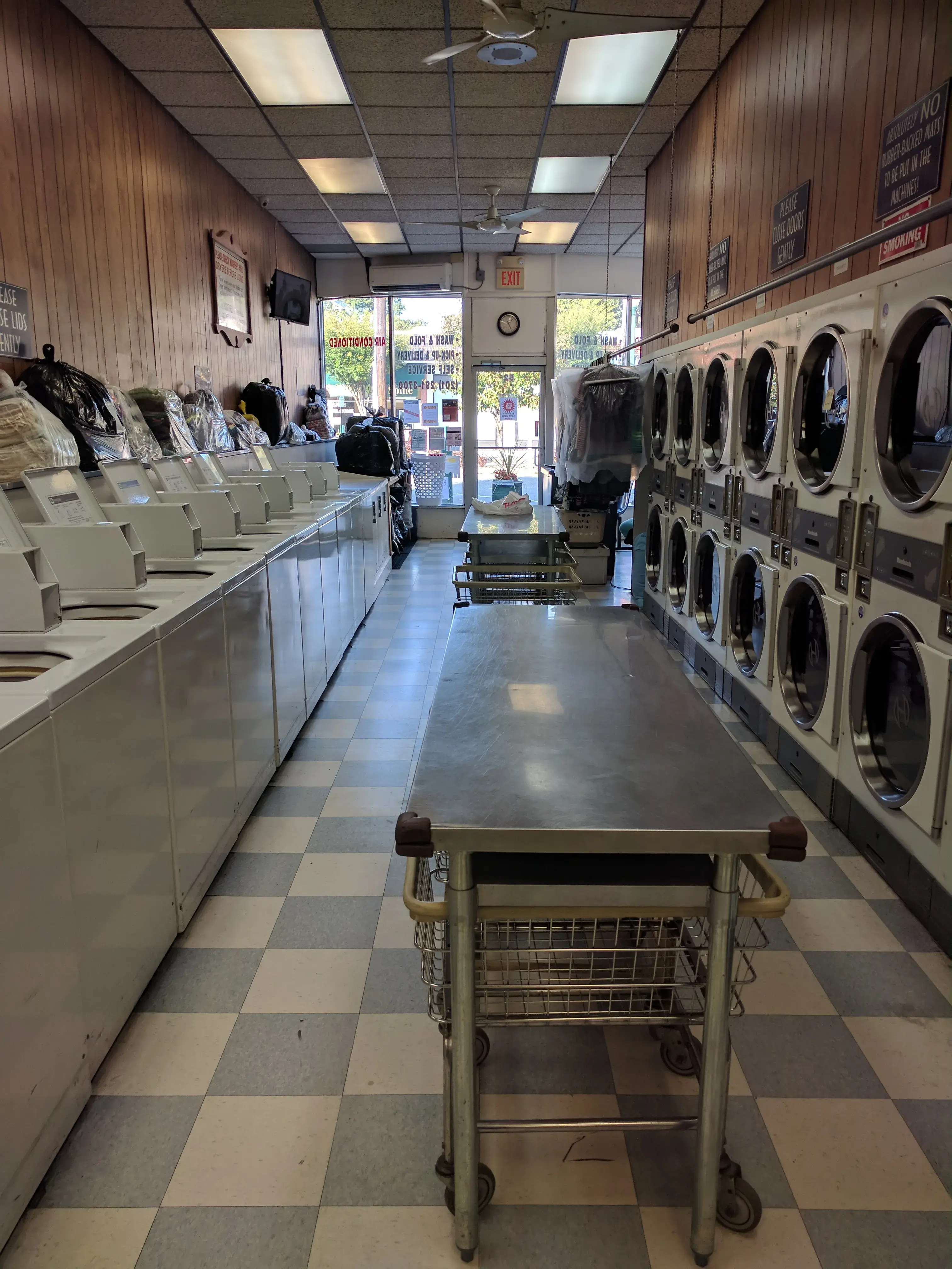 Blue Sky Laundromat - Maywood NJ - Image 9