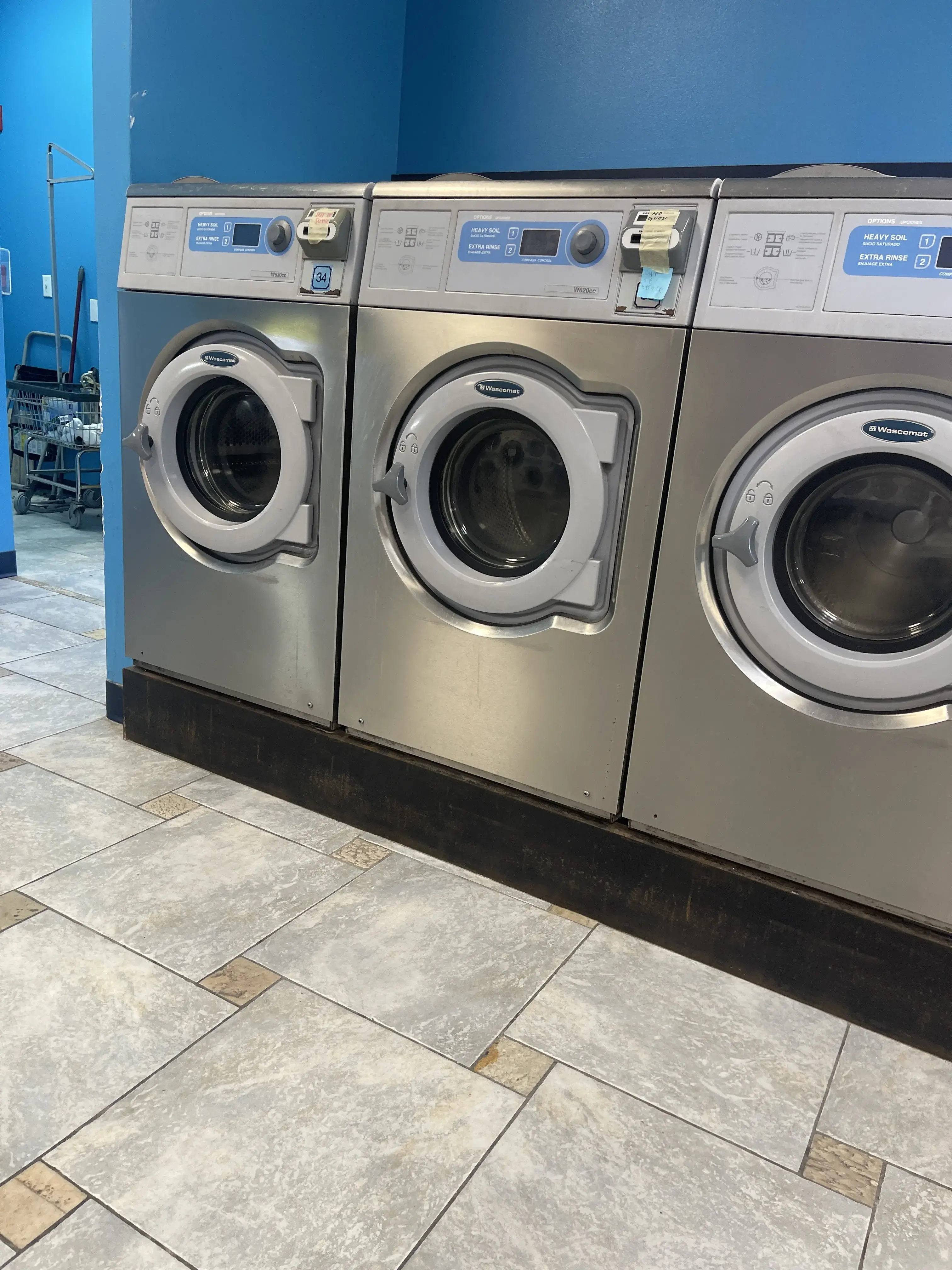 Blue Star Laundromat - Image 12