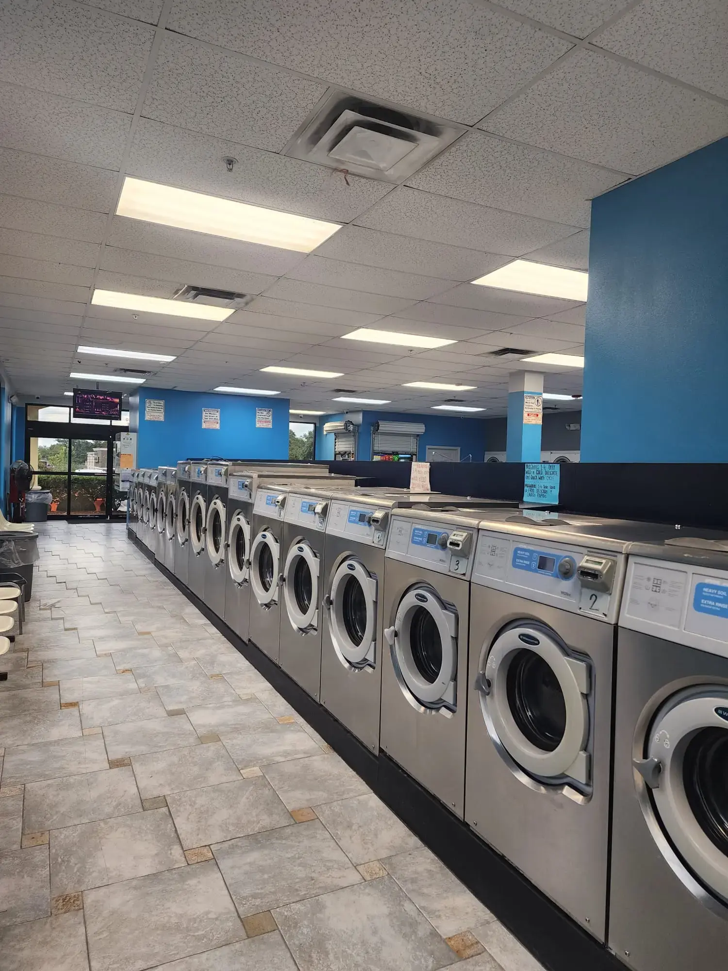 Blue Star Laundromat thumbnail 13