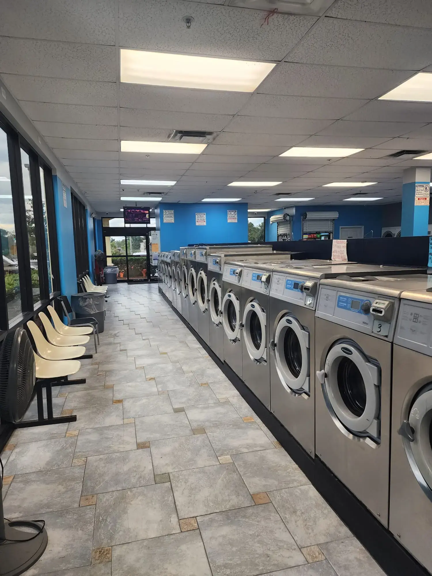 Blue Star Laundromat thumbnail 2