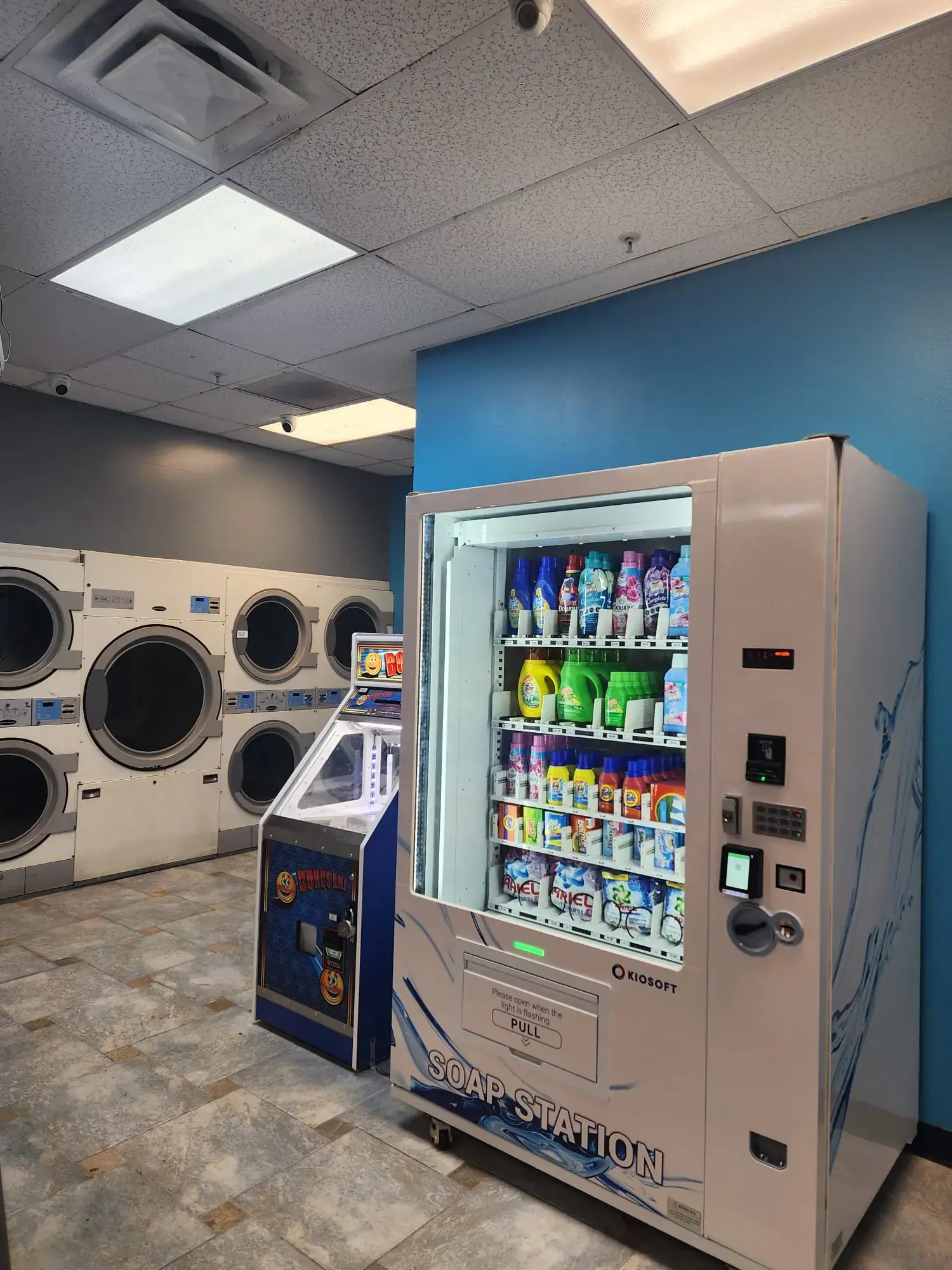 Blue Star Laundromat thumbnail 9