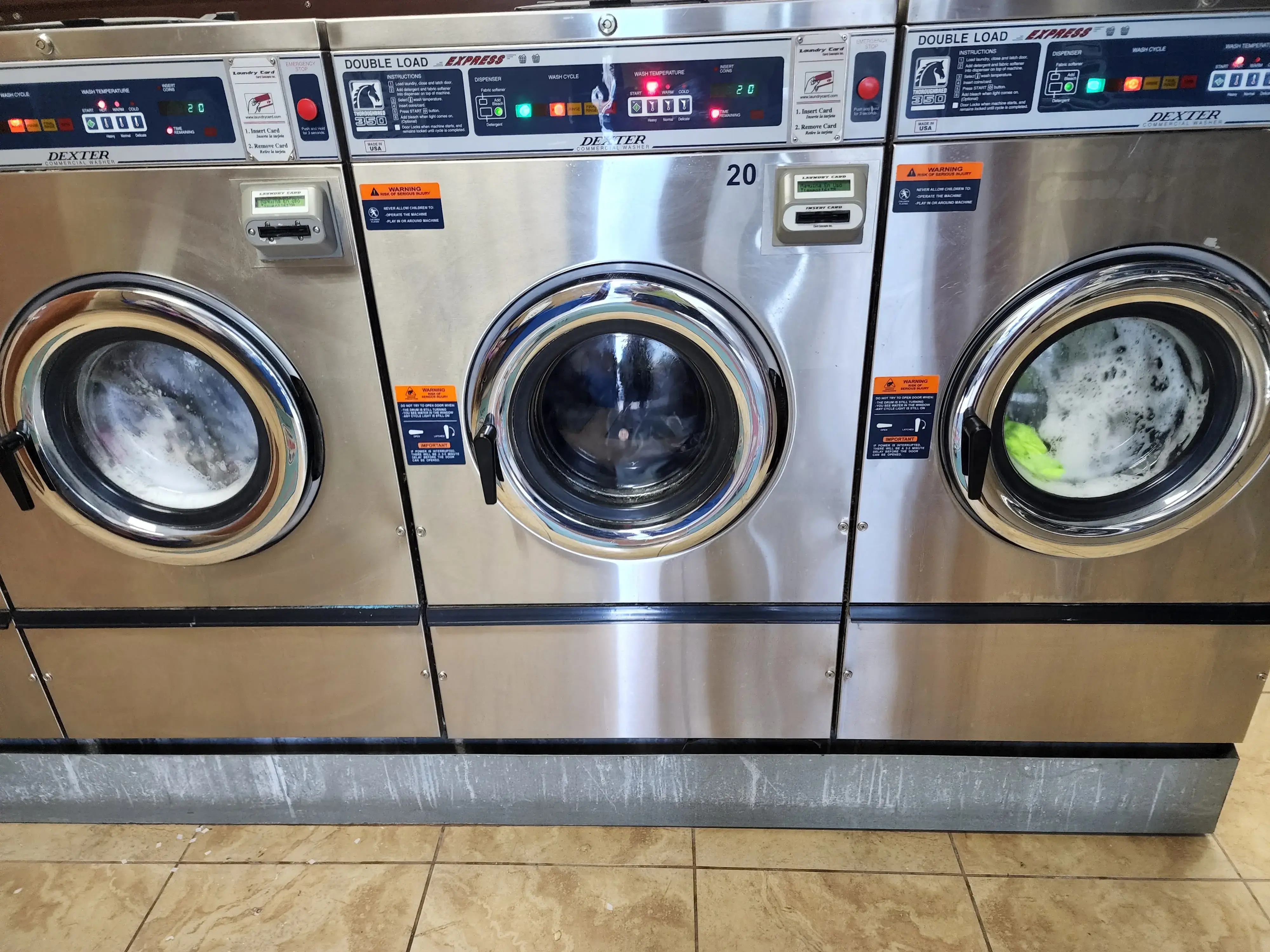 Blue Water Express Laundry thumbnail 1