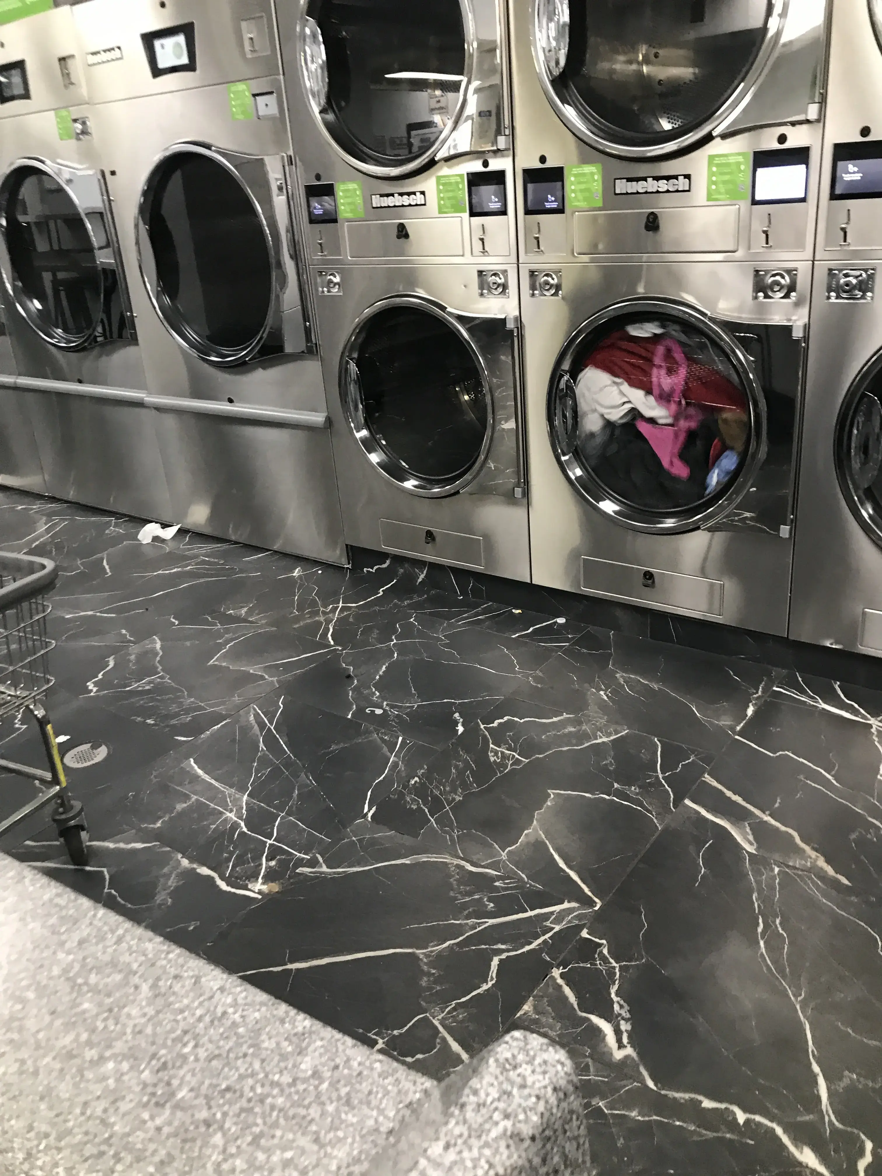 Bluemound Laundry thumbnail 17