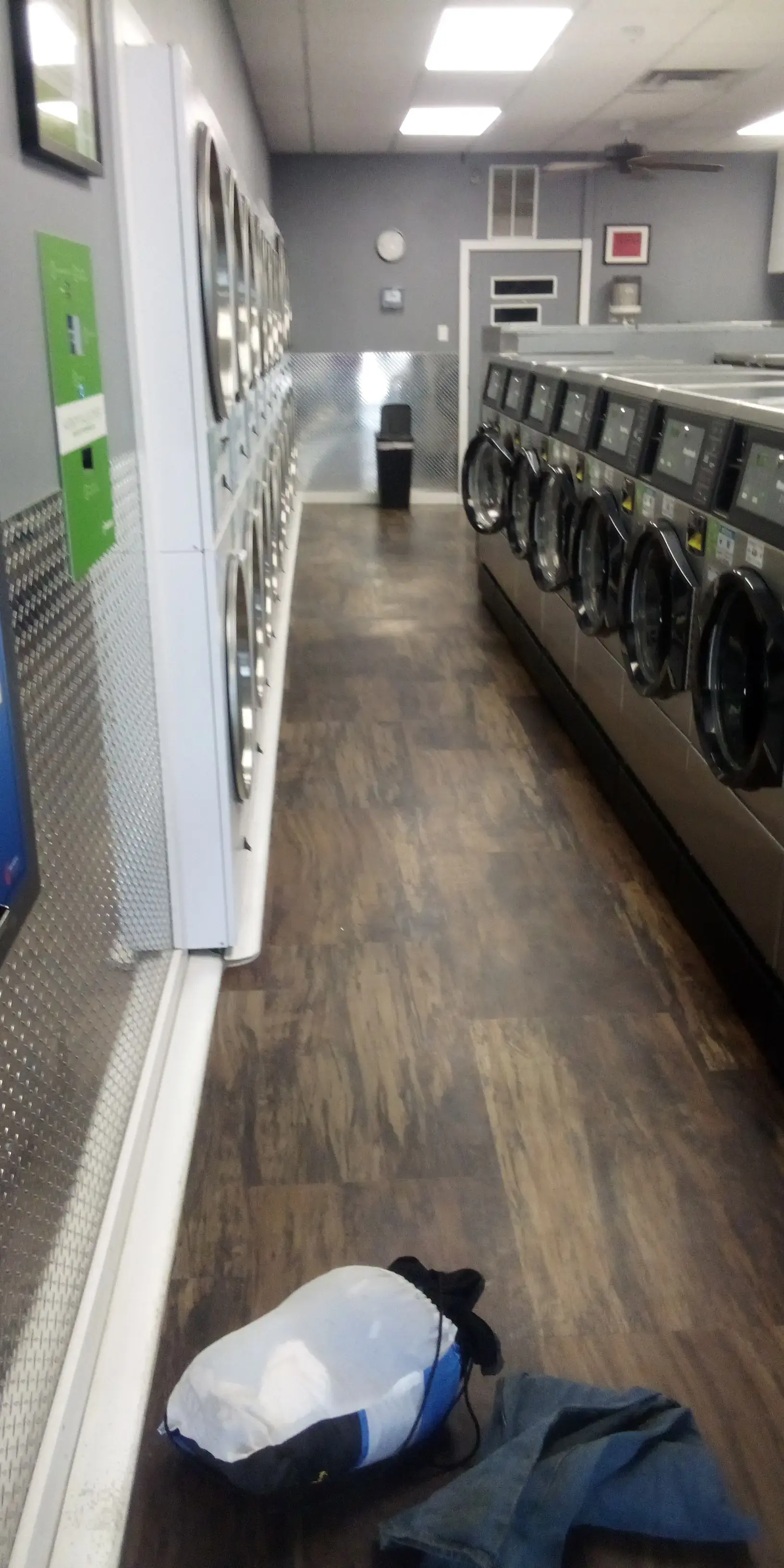 Bluestone Laundromat Towanda thumbnail 8