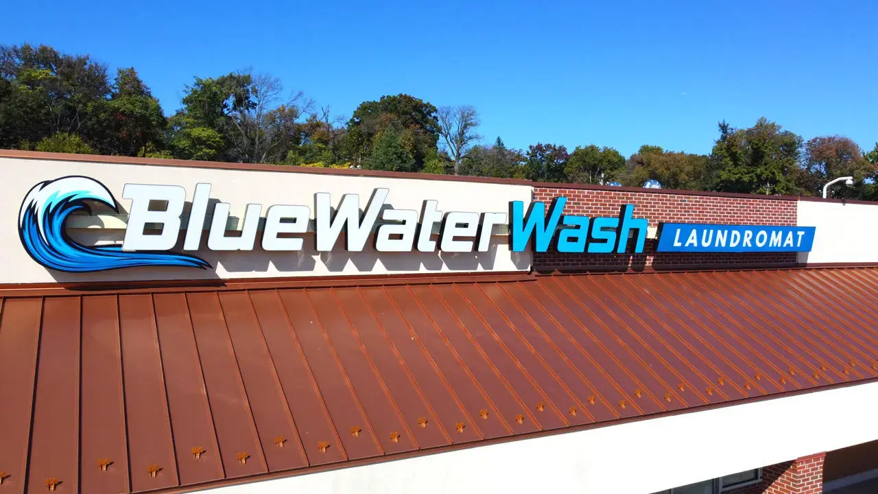 BlueWater Wash Laundromat thumbnail 3