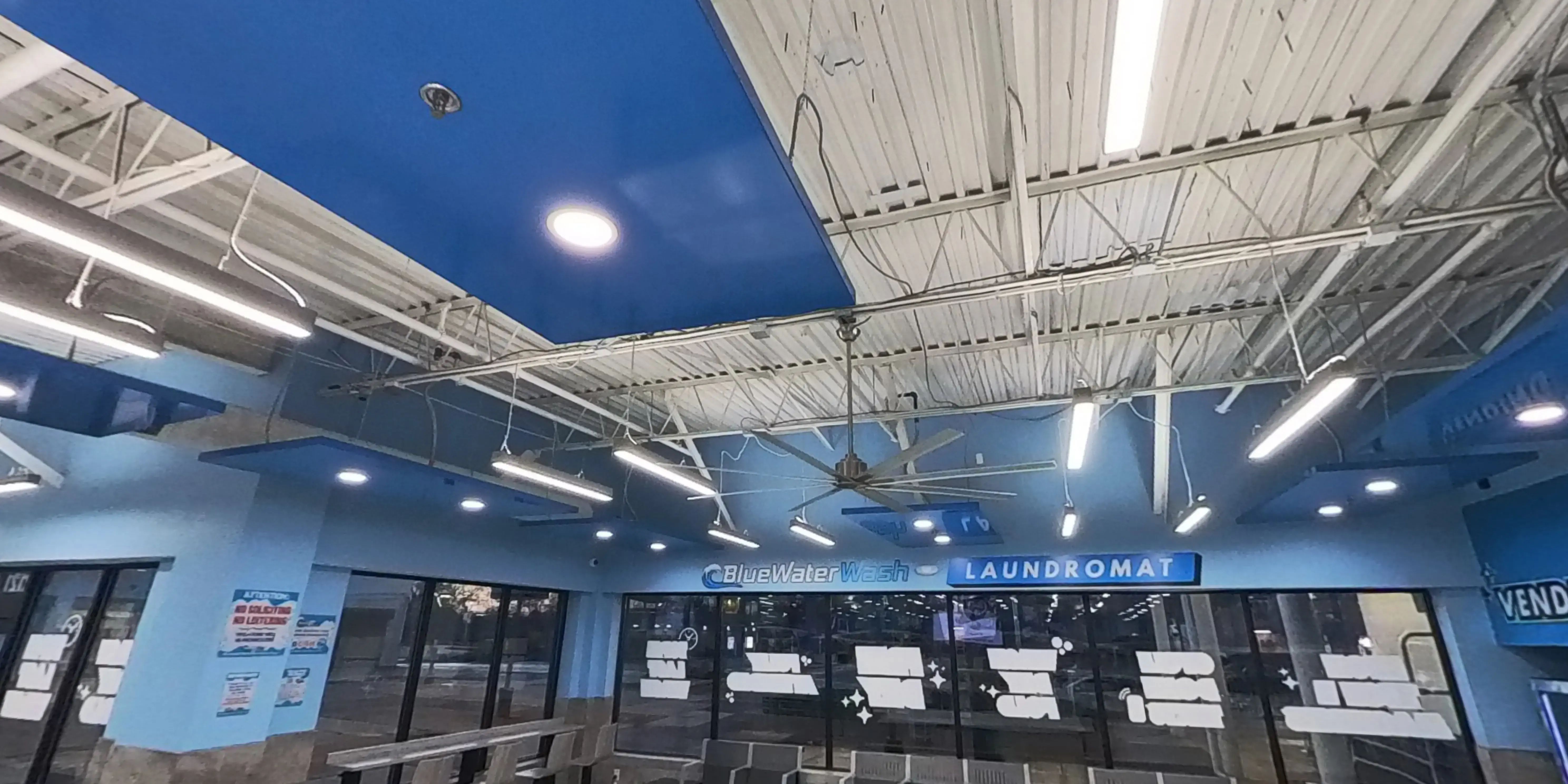 BlueWater Wash Laundromat thumbnail 10