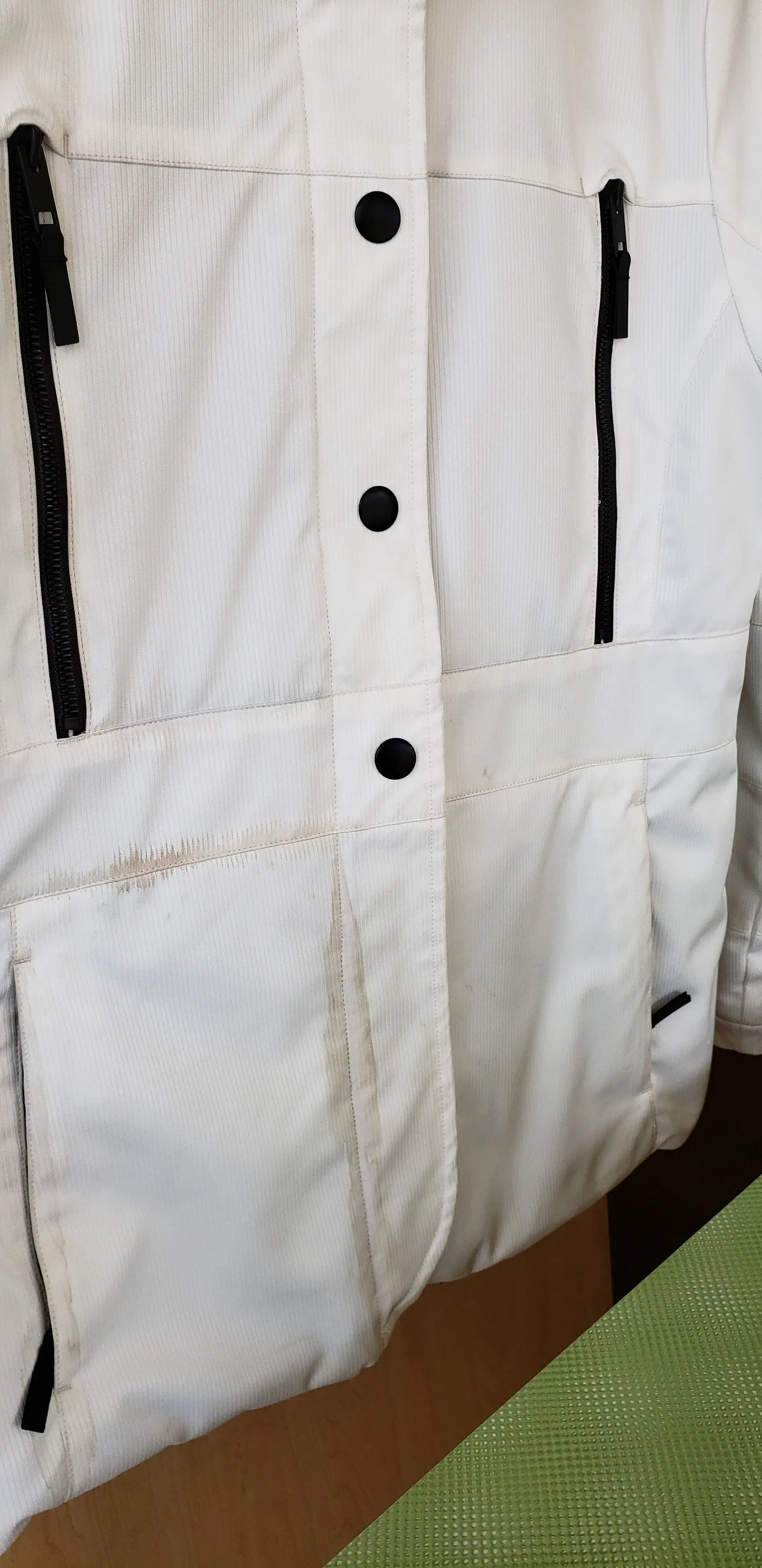 Bobby Pages Dry Cleaners thumbnail 4