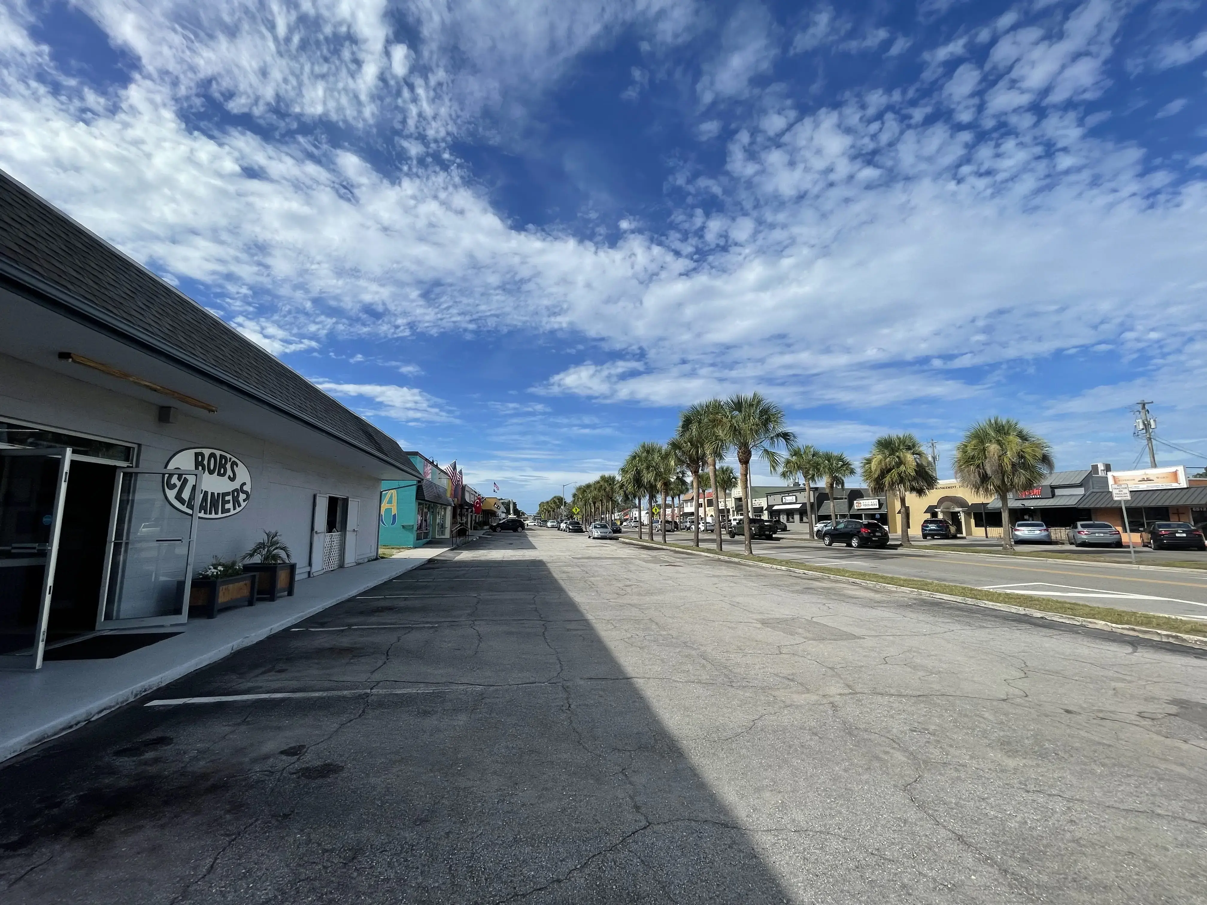 Bob's Laundry & Dry Cleaning - Image 2