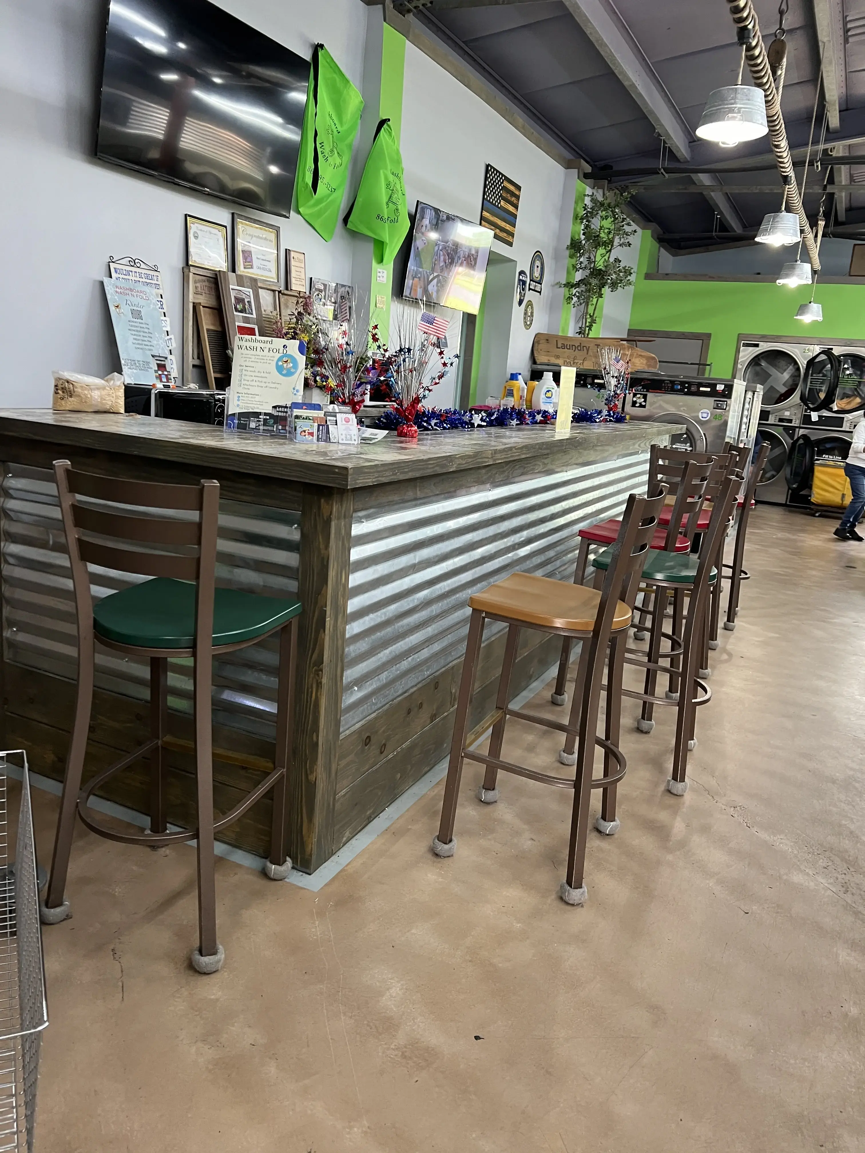 Bob's Washboard Laundromat thumbnail 14