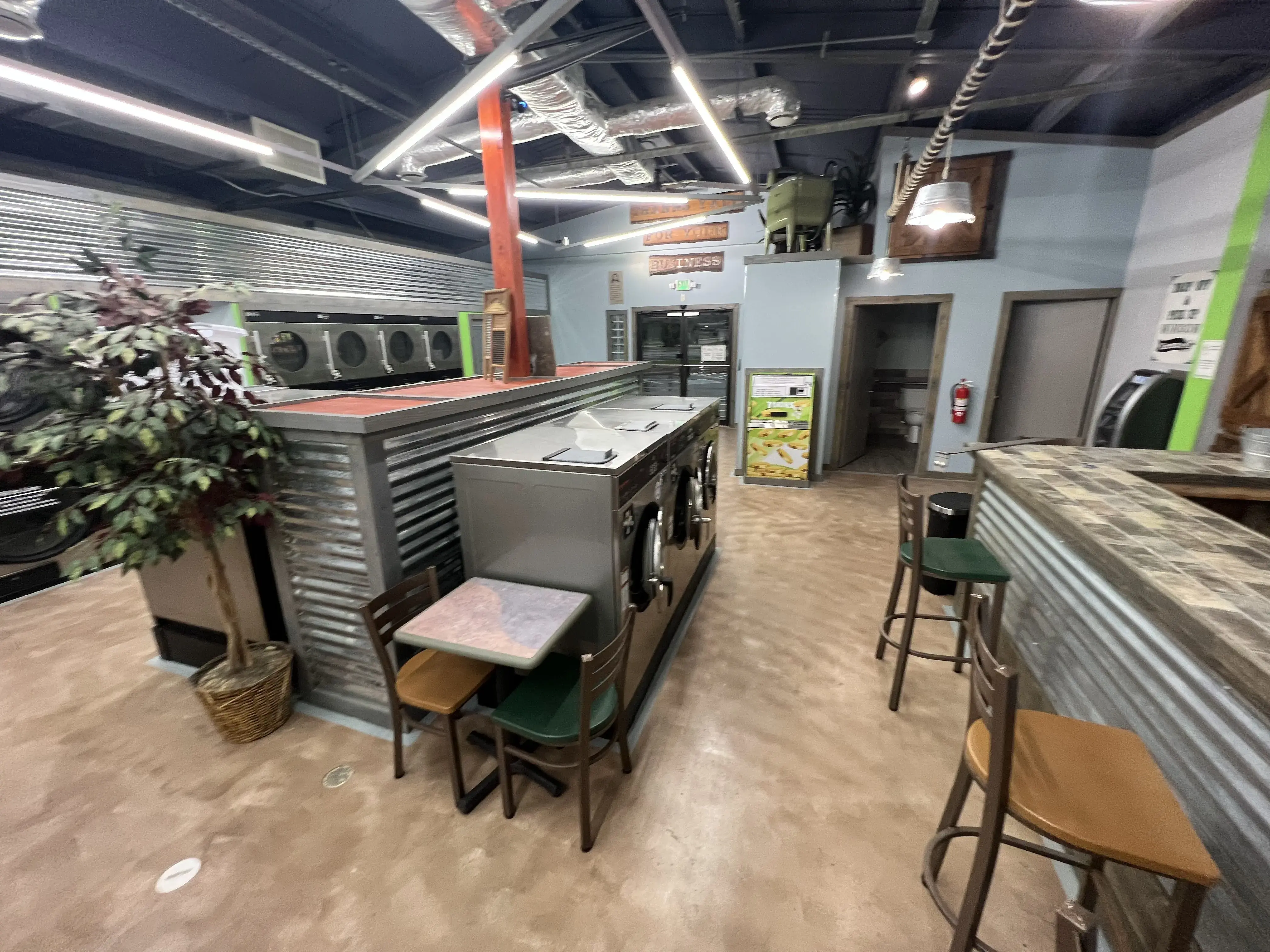 Bob's Washboard Laundromat - Image 3