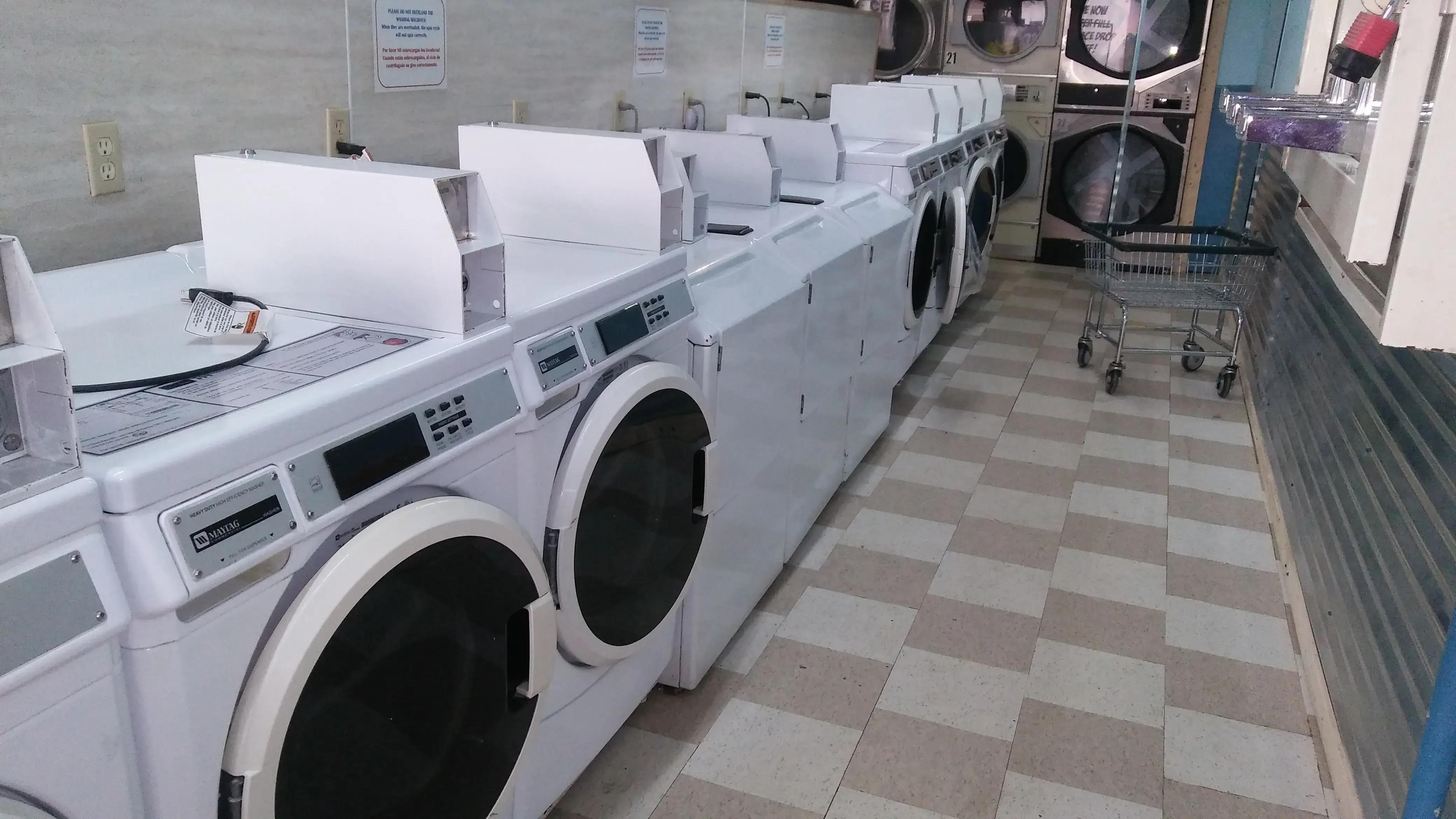 Bob's Washboard Laundromat thumbnail 16