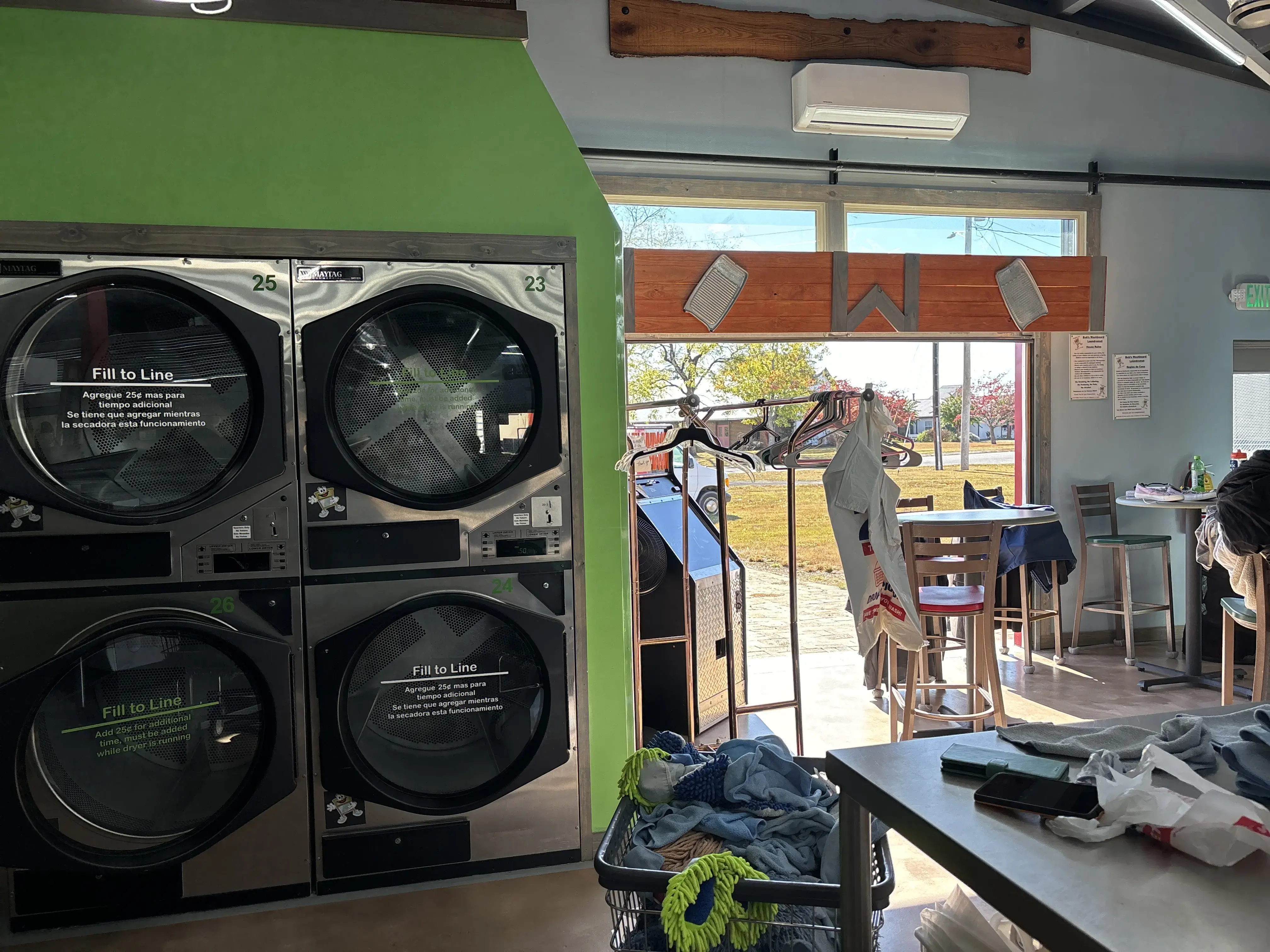 Bob's Washboard Laundromat thumbnail 11