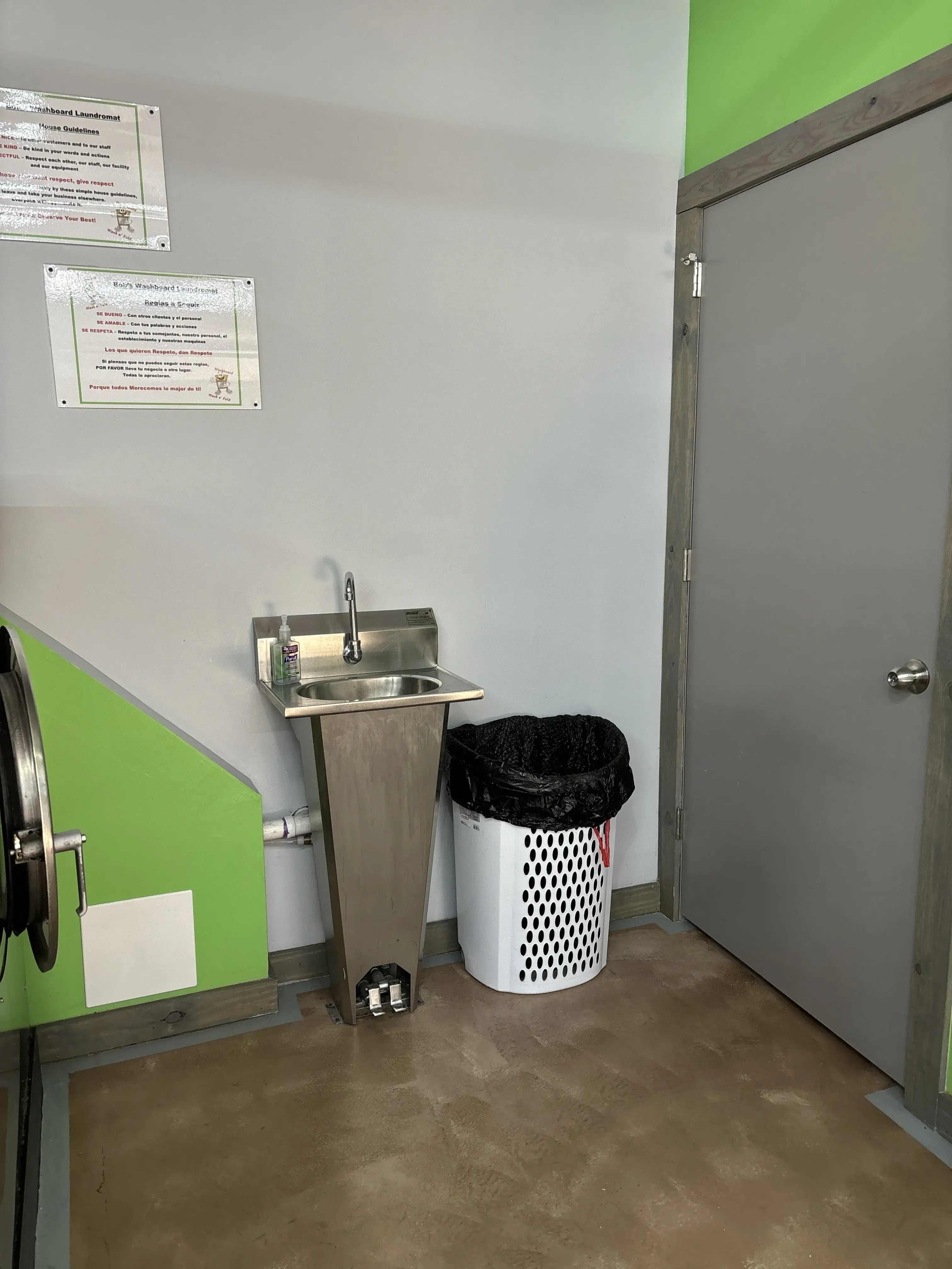 Bob's Washboard Laundromat - Image 17